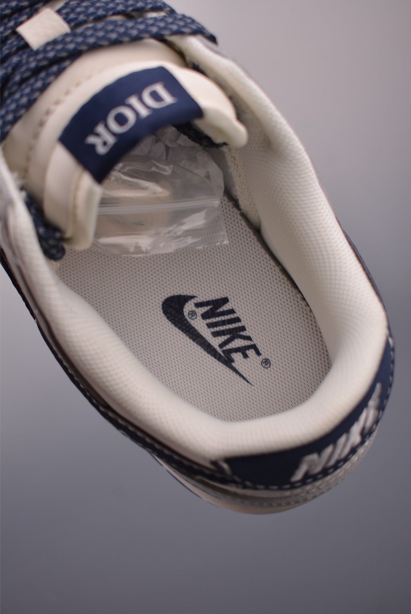 Nike SB Dunk Low Dior Collaboration Sneakers - Premium Quality & Style 9 i1756759271108 5660 0 8