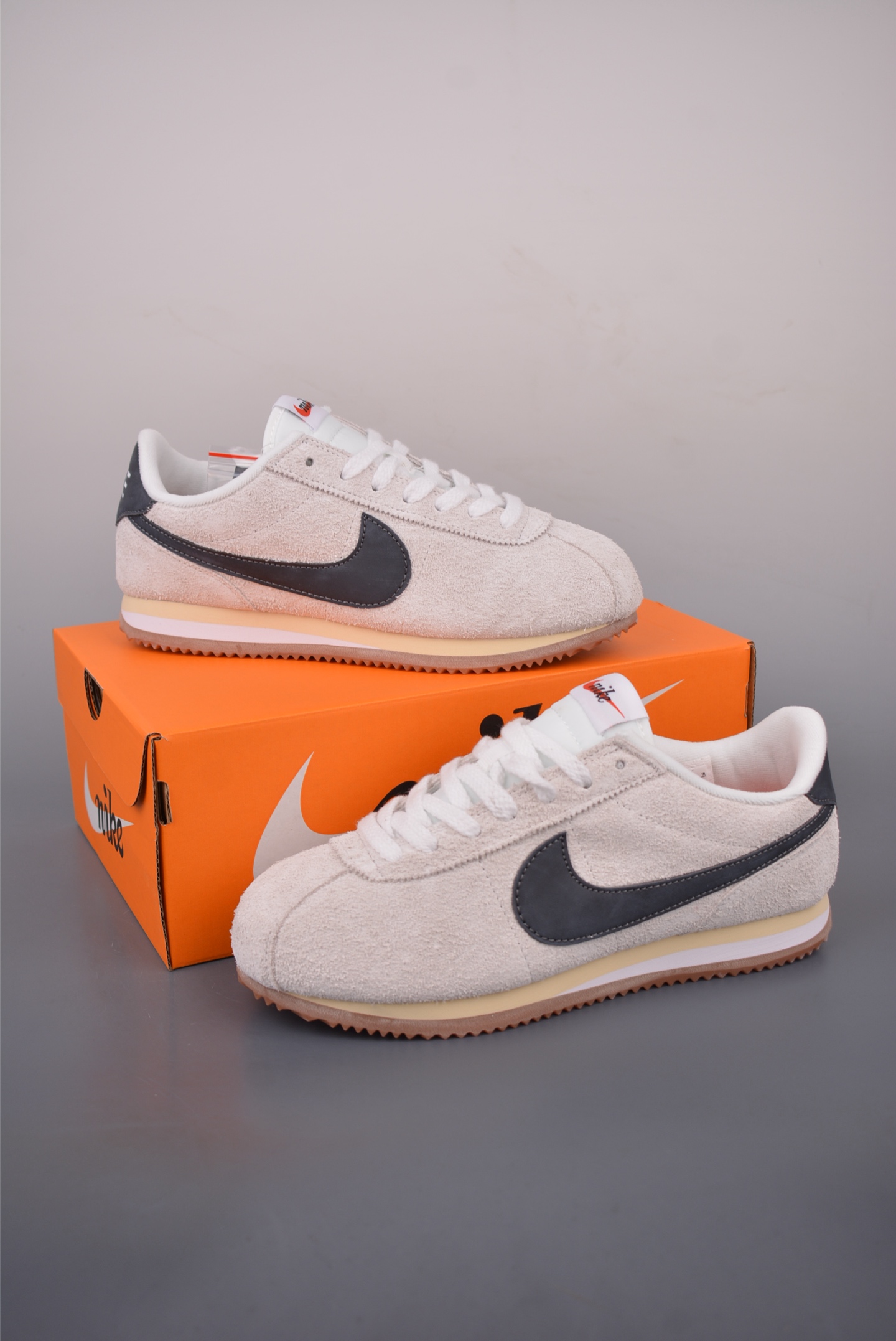 Nike Classic Cortez Leather Casual Sneakers Men's/Women's Retro Running Shoes 6 i1756853037367 3883 0 4