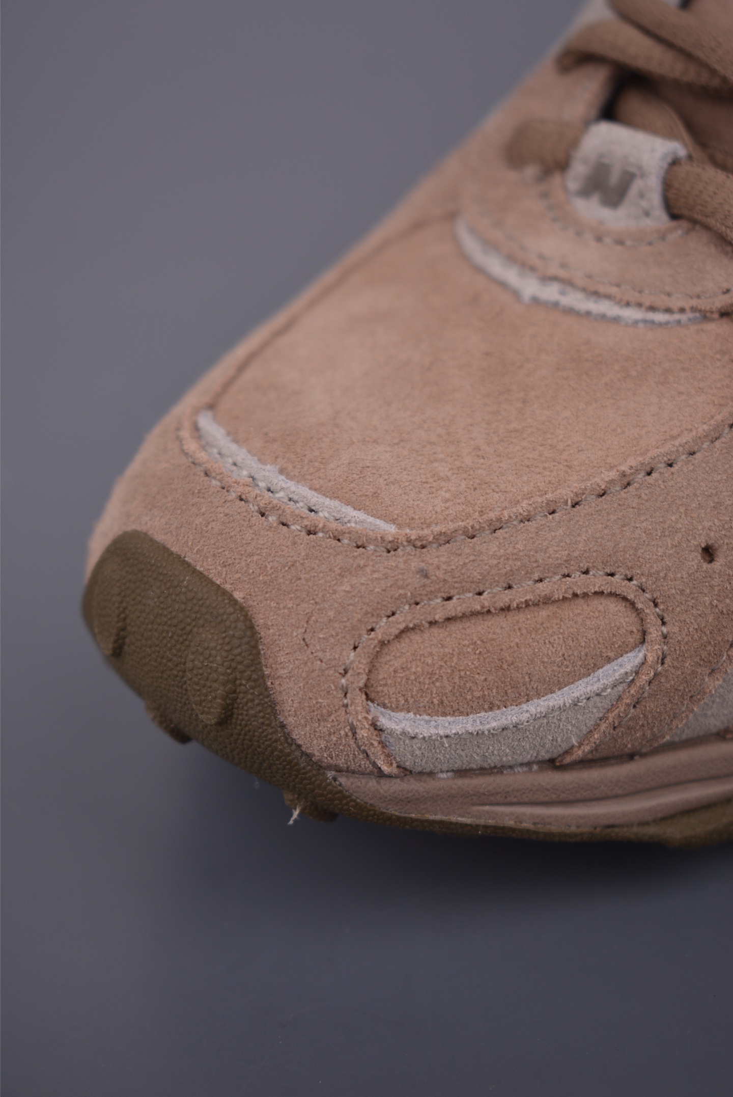 New Balance 204 Retro Casual Running Shoes - Stylish and Comfortable 7 i1756853239581 4878 0 5
