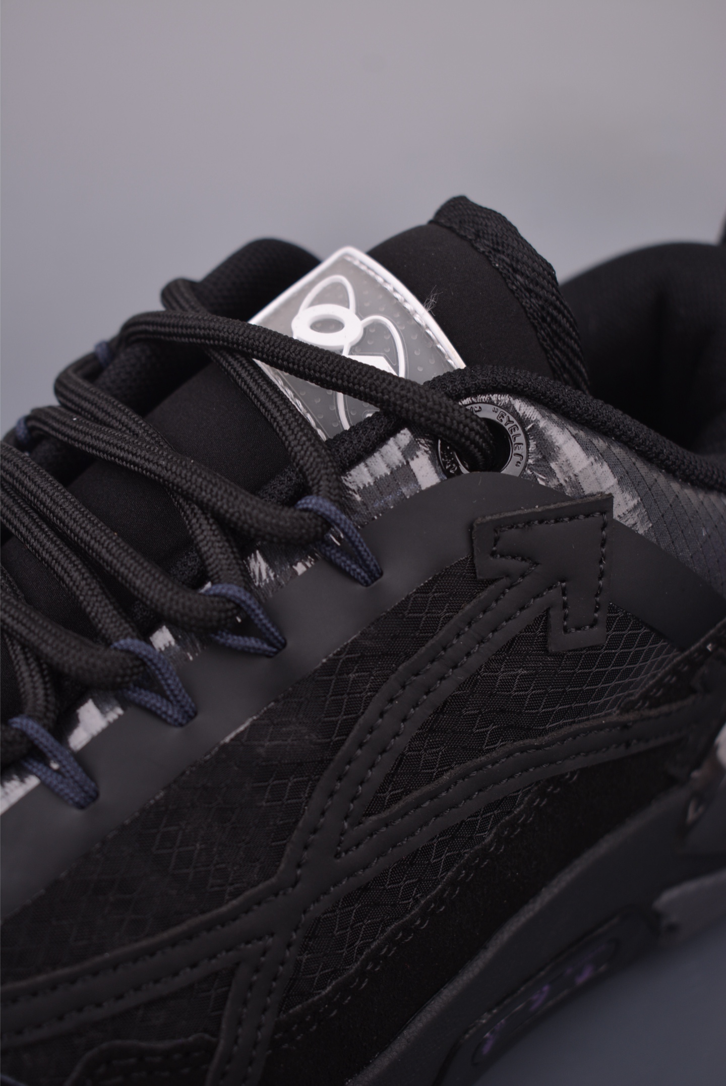 Off-White ODSY-2000 Black Lace-Up Sneakers Round Toe, Latest Model 8 i1756901053455 712 0 6