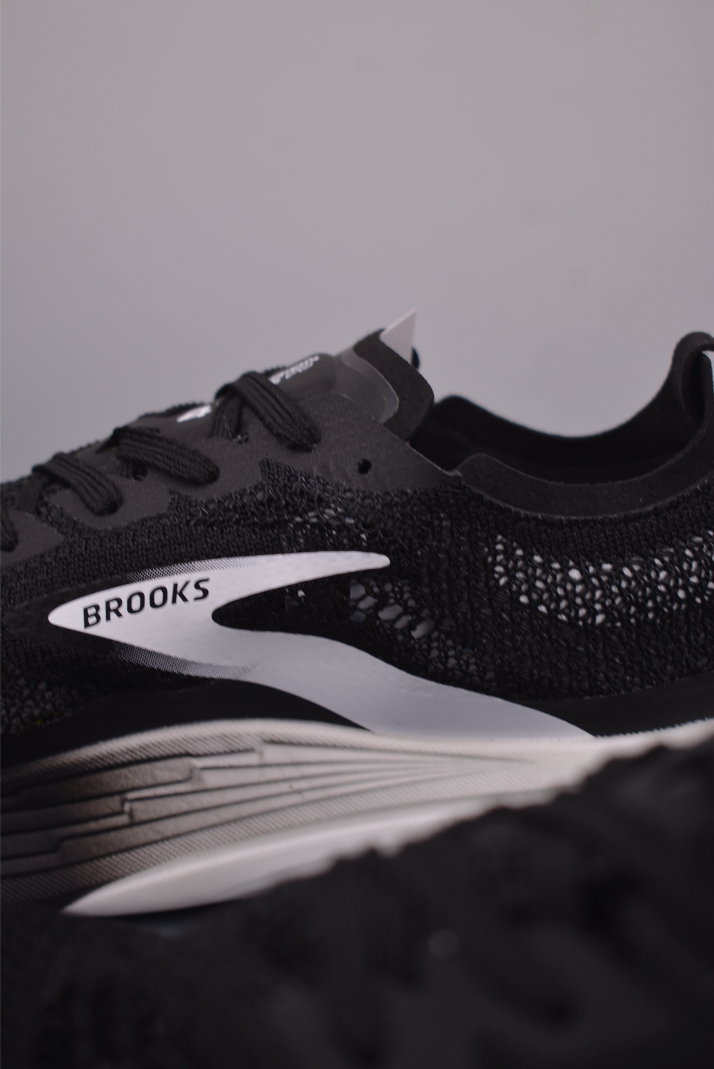 Brooks Hyperion Elite 4 Running Shoes, Lightweight Breathable Cushioning Sneakers 9 i1756902217331 2677 0 7