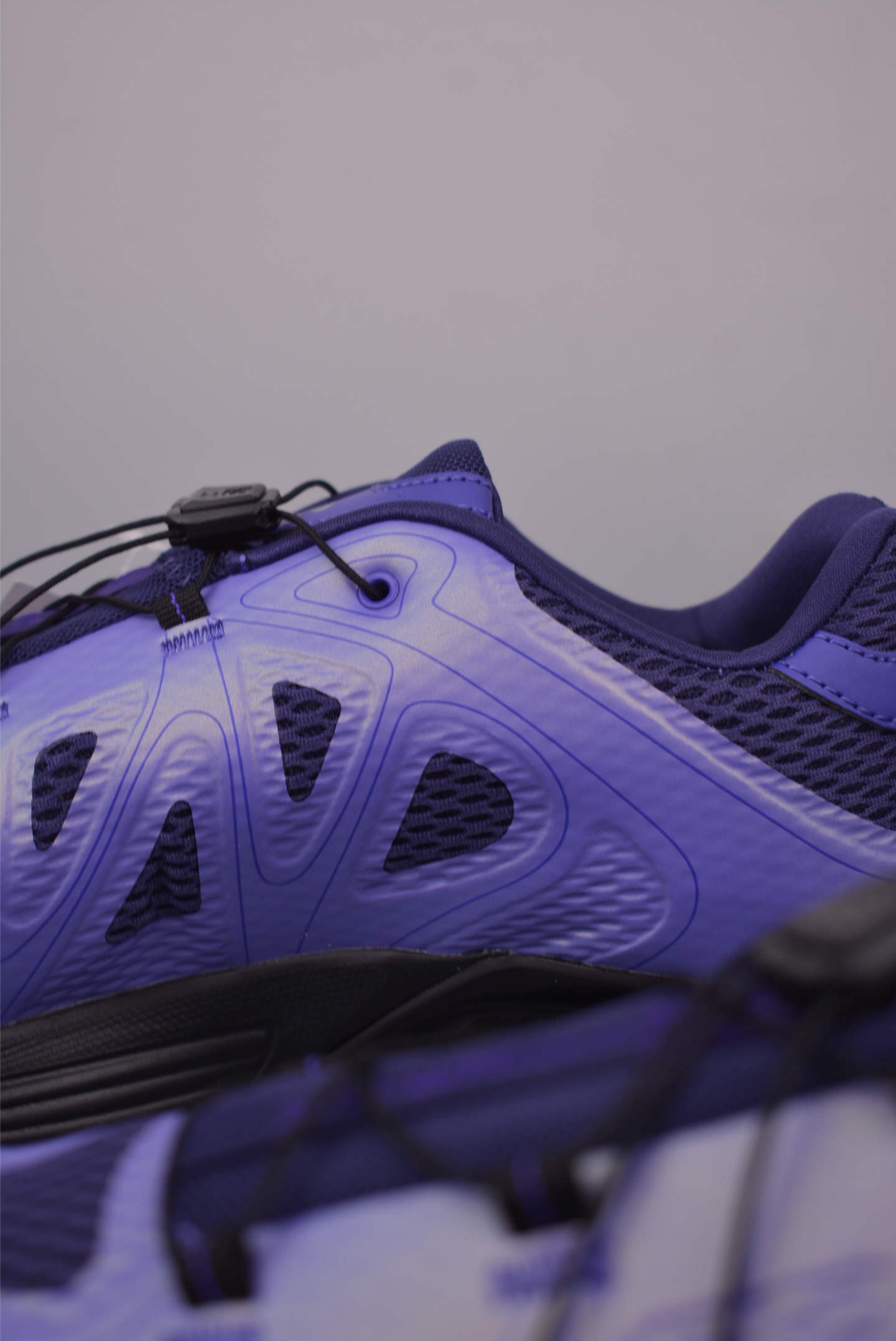 Salomon XT-Whisper Trail Running Shoes - Breathable Mesh, Secure Fit, Stylish Design 9 i1756902682524 1185 0 7