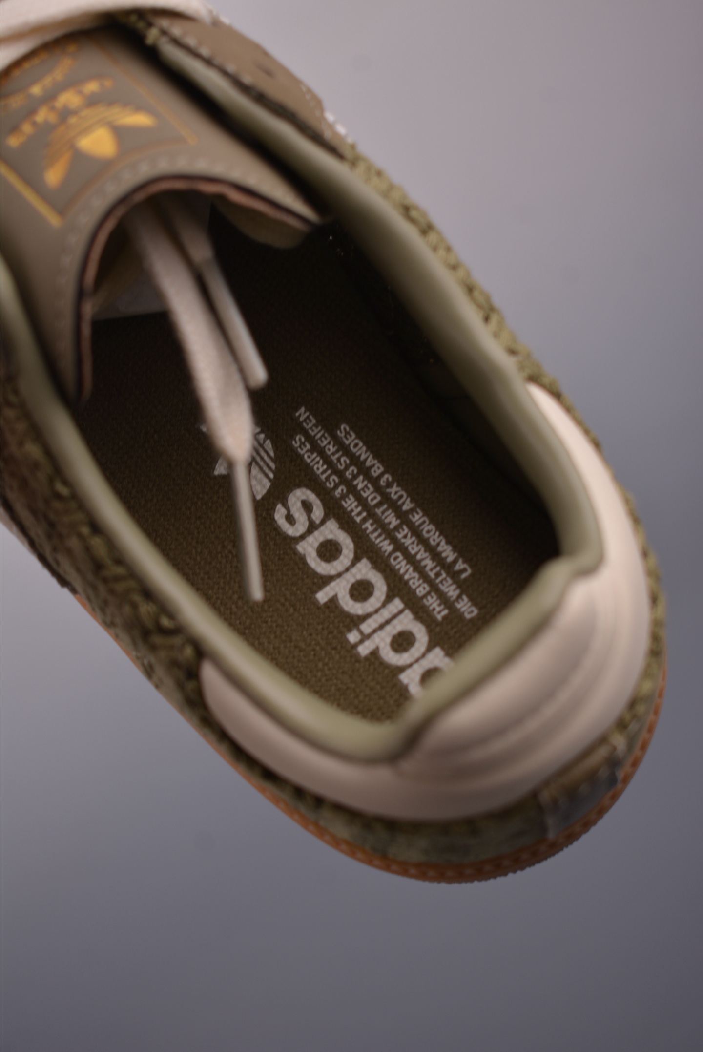 Adidas Samba OG 复古桑巴板鞋 JR9447