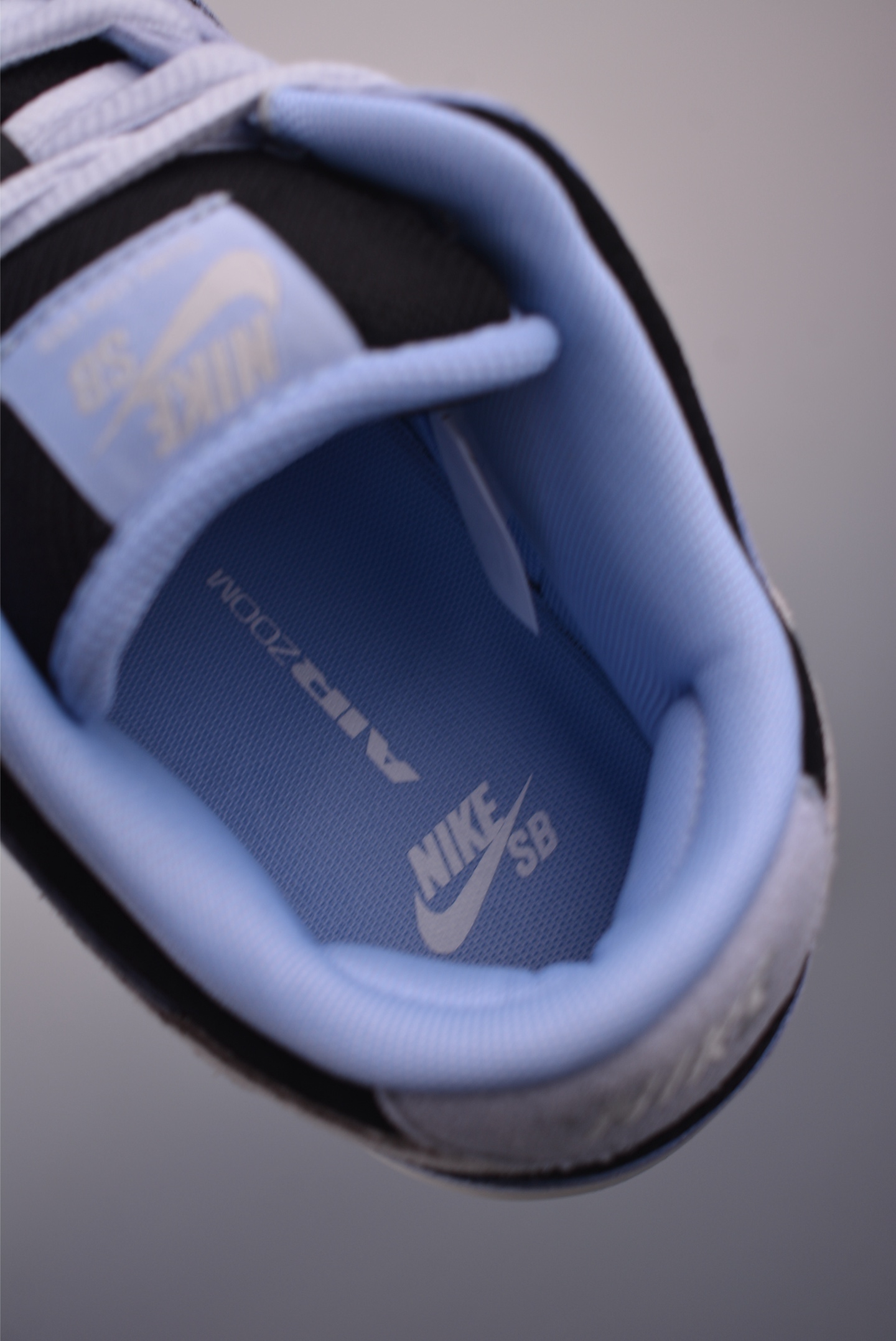 Nike SB Dunk Low Premium Leather Black White Blue Skateboarding Shoes 10 i1756903312285 5927 0 8
