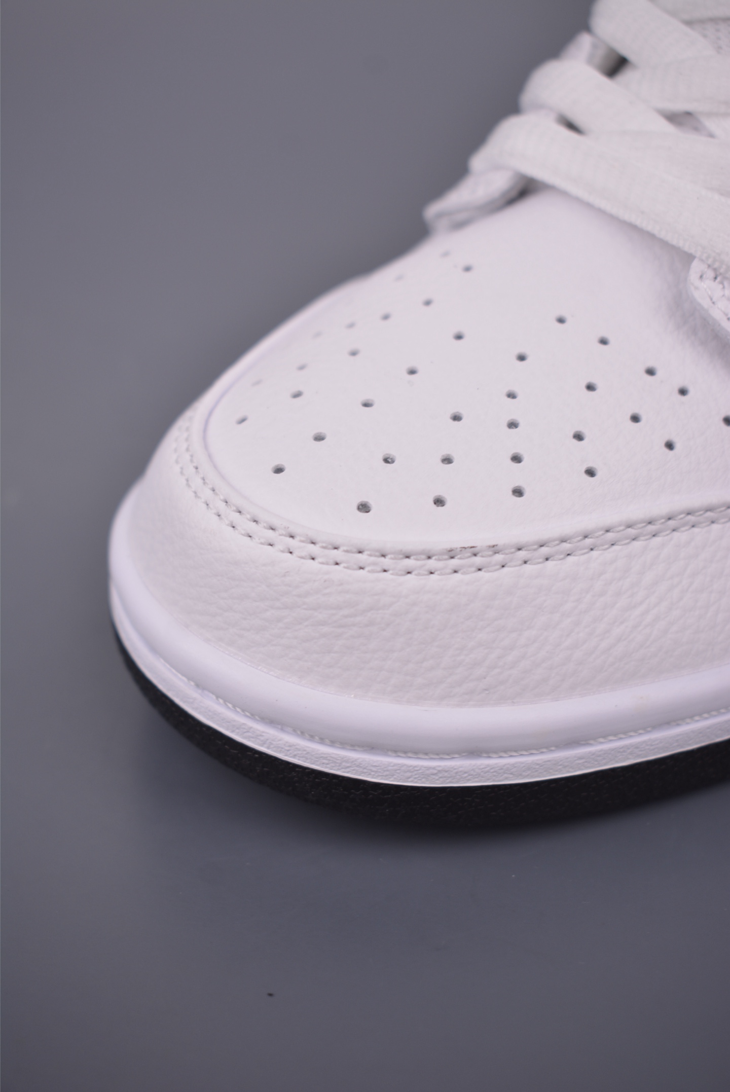 Nike SB Dunk Low White Black Skateboarding Shoes HF3704-100 for Men and Women 6 i1756903415800 3544 0 5