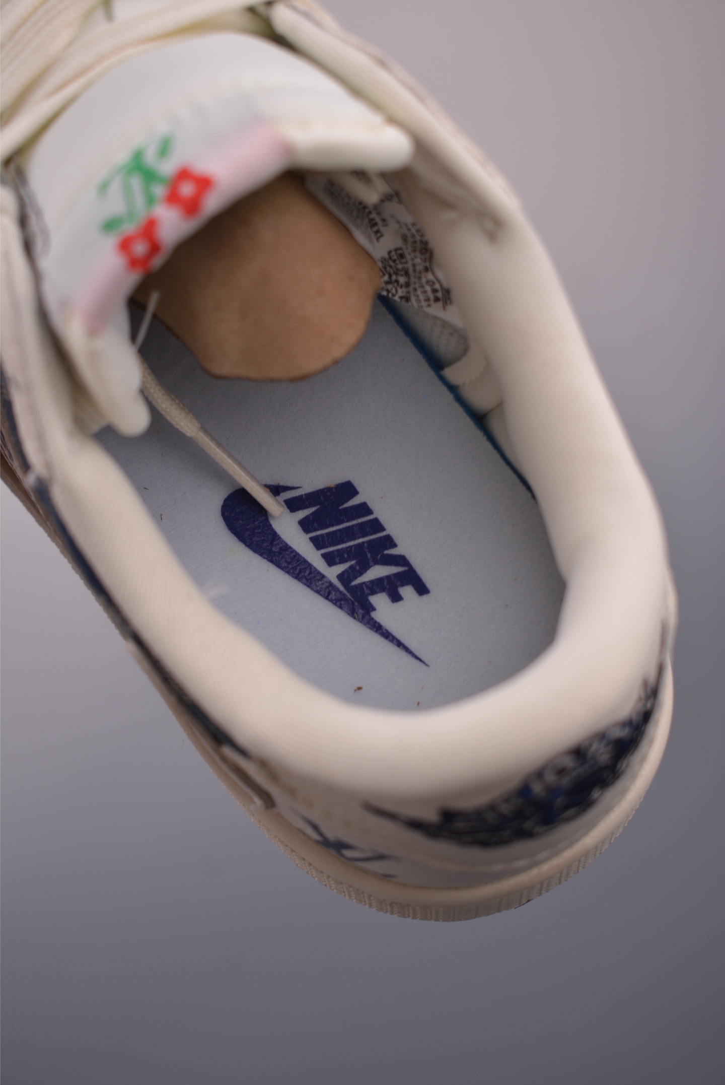Fragment Travis Scott Louis Vuitton Air Jordan 1 Low-Top Sneakers 10 i1756903875734 8896 0 8