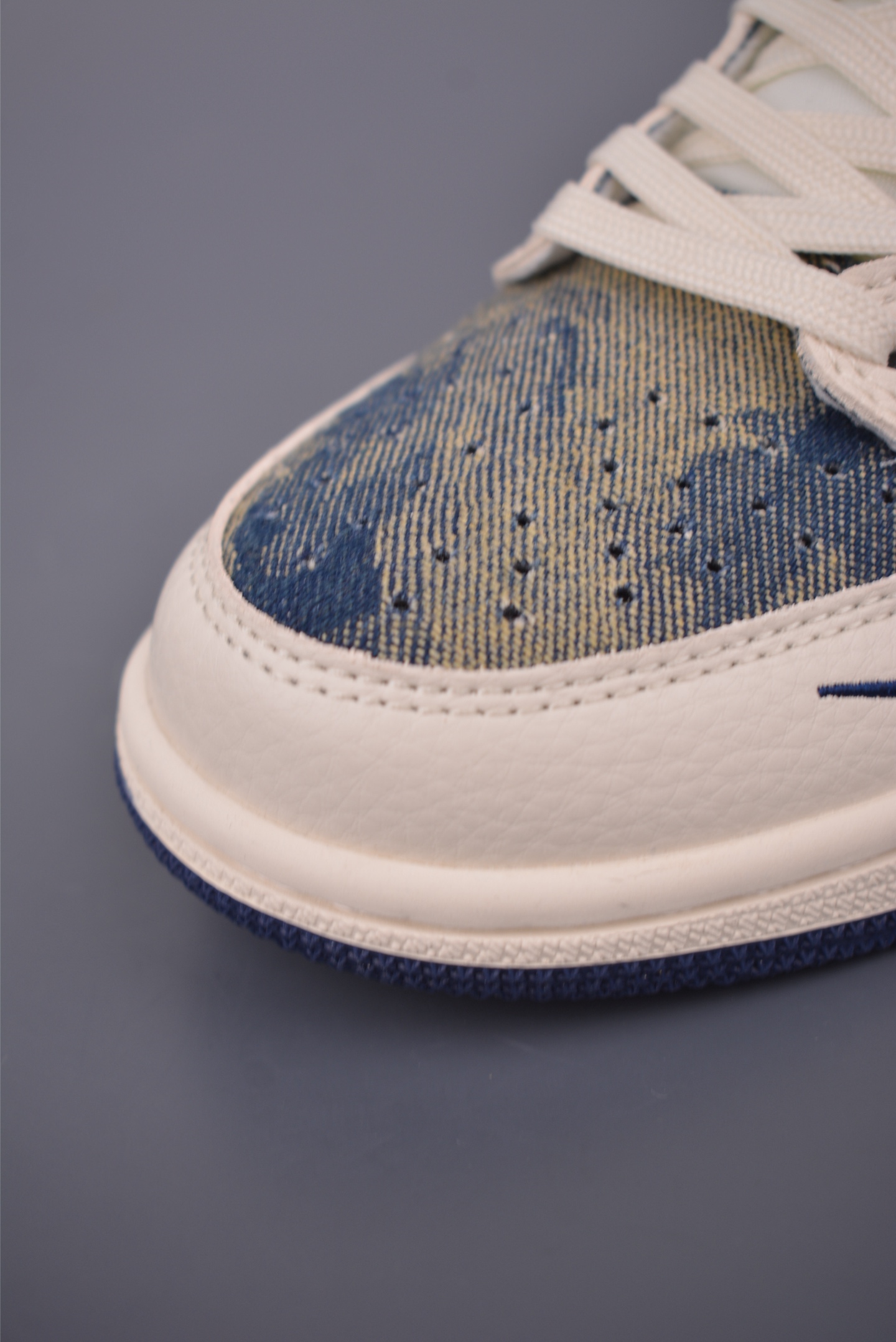Fragment Travis Scott Louis Vuitton Air Jordan 1 Low-Top Sneakers 7 i1756903910347 9949 0 5