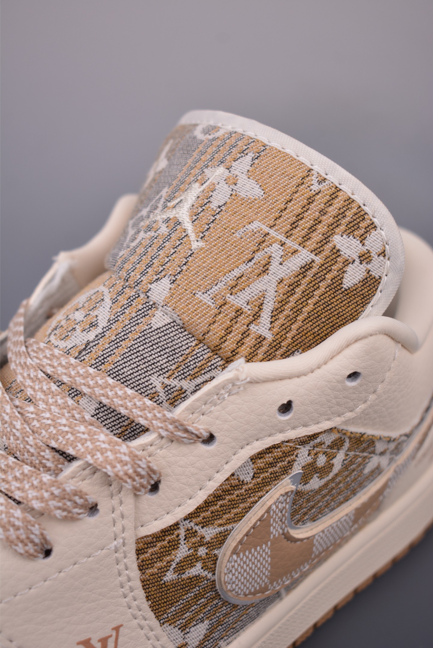 Air Jordan 1 x Louis Vuitton Custom Sneakers - Premium Quality, Stylish Design 8 i1756904191485 84 0 6