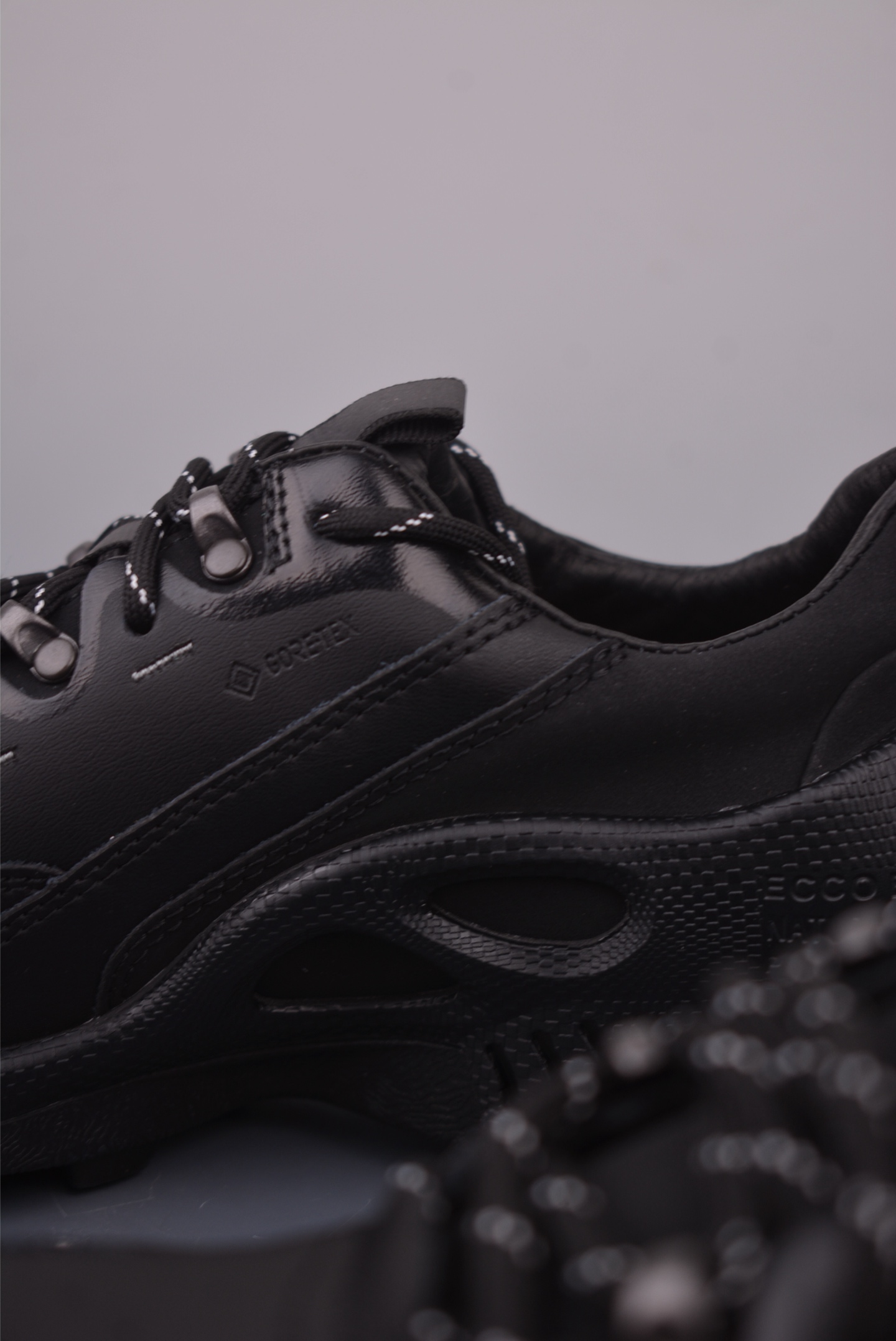 White Mountaineering Leather Running Shoes Lightweight Breathable 9 i1756945028903 8918 0 7