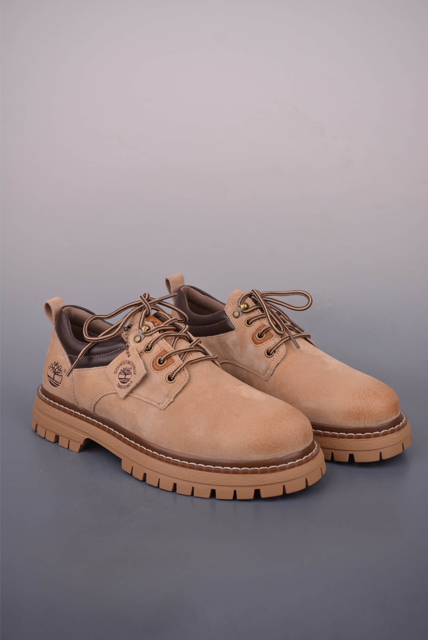Timberland Classic Low-Top Work Shoes - Premium Leather, Durable & Comfortable 2 i1756945965333 2041 0 0