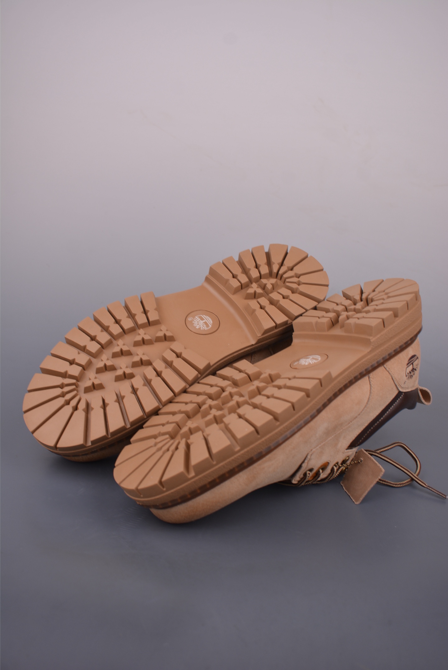 Timberland Classic Low-Top Work Shoes - Premium Leather, Durable & Comfortable 4 i1756945967080 2640 0 2
