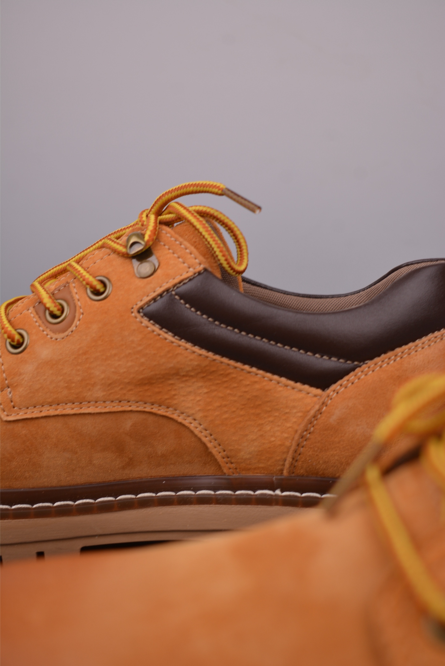 Timberland Classic Low-Top Work Casual Shoes - Premium Suede Leather 9 i1756945985063 200 0 7