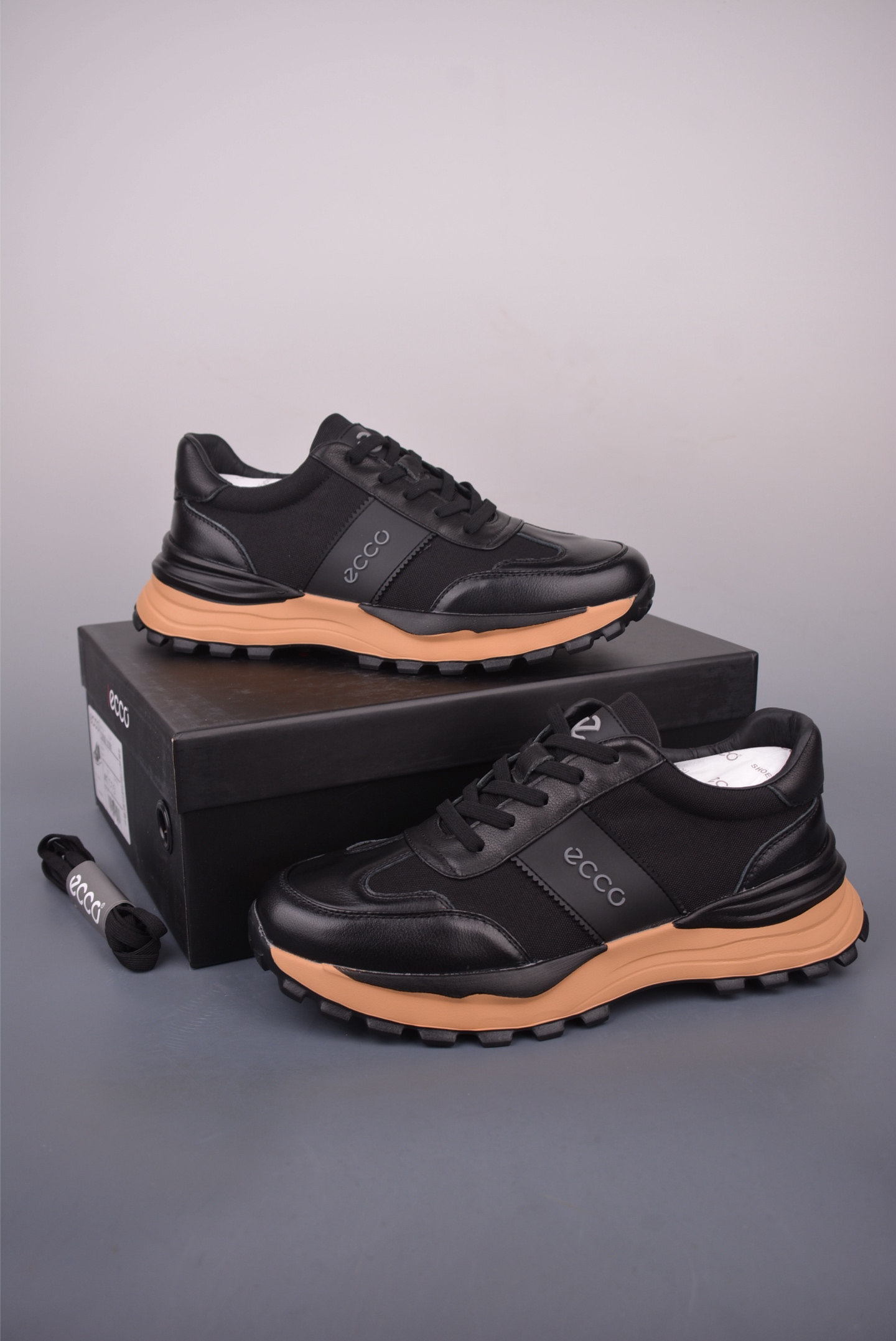 Ecco Men's Leather and Mesh Retro Running Sneakers - Comfortable & Stylish 6 i1756946129267 7946 0 4