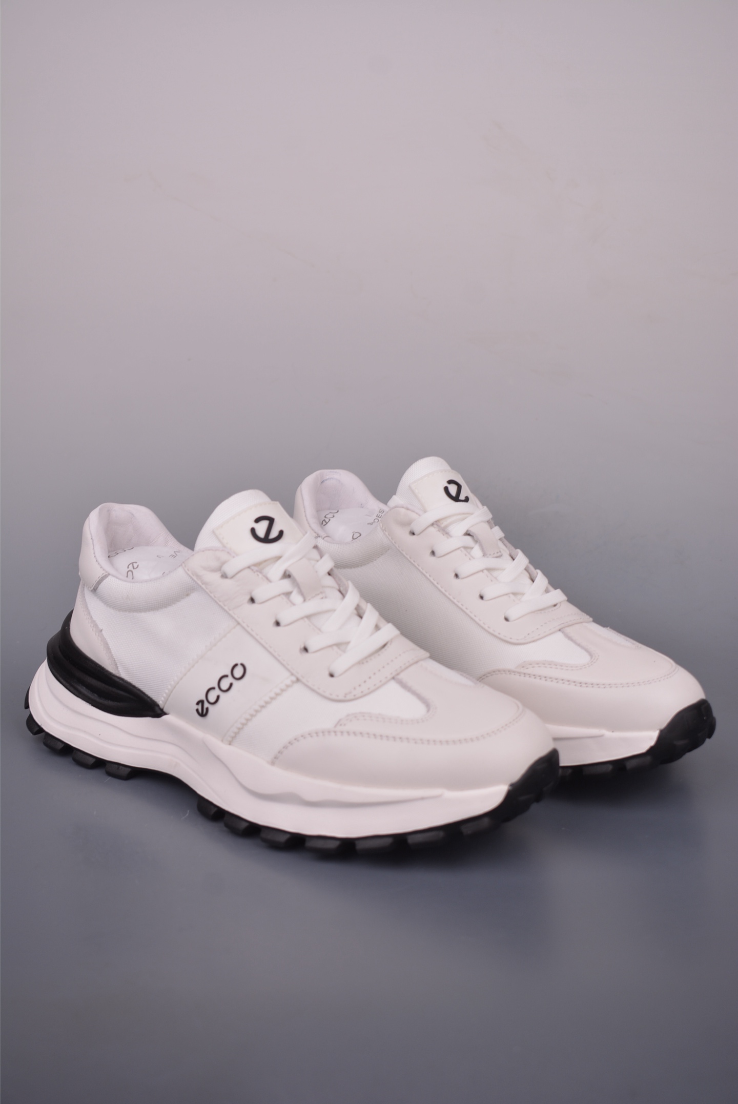 Ecco Men's Leather Sneakers Versatile Fashion Casual Retro Running Shoes 1 i1756946174092 2732 0 0