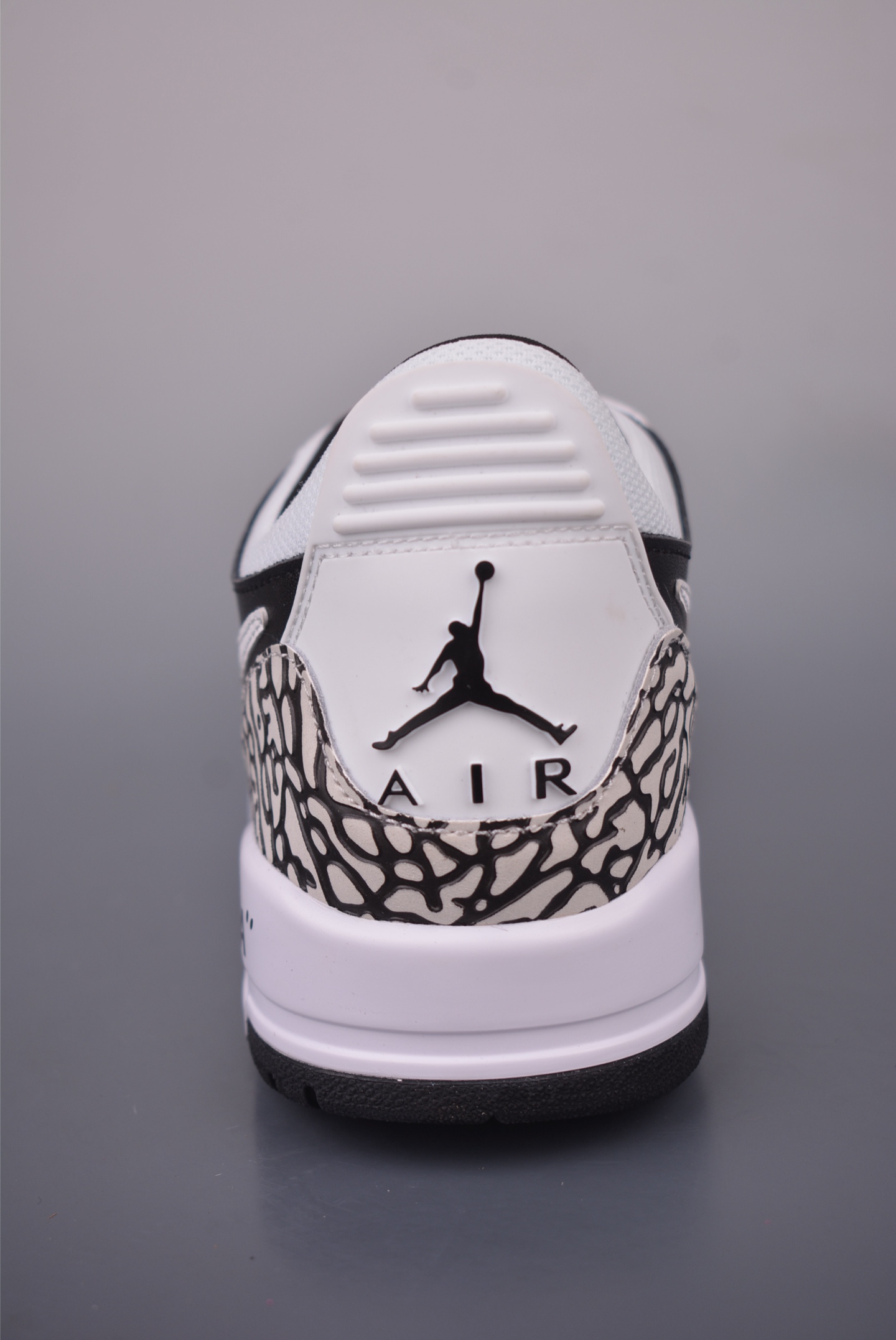 Air Jordan Legacy 312 "Panda" Sneakers Hand-Painted - Official Edition 5 i1756946460886 5489 0 3