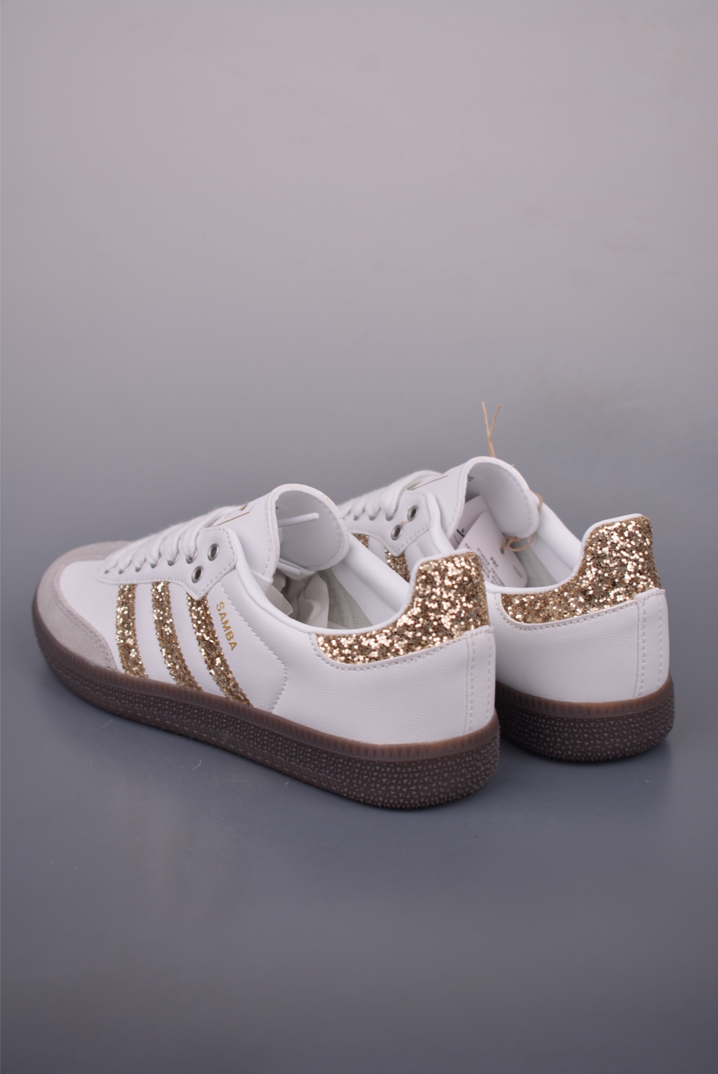 Adidas Samba OG Casual Sneakers With Glitter Stripes - White 2 i1756946617668 7097 0 1