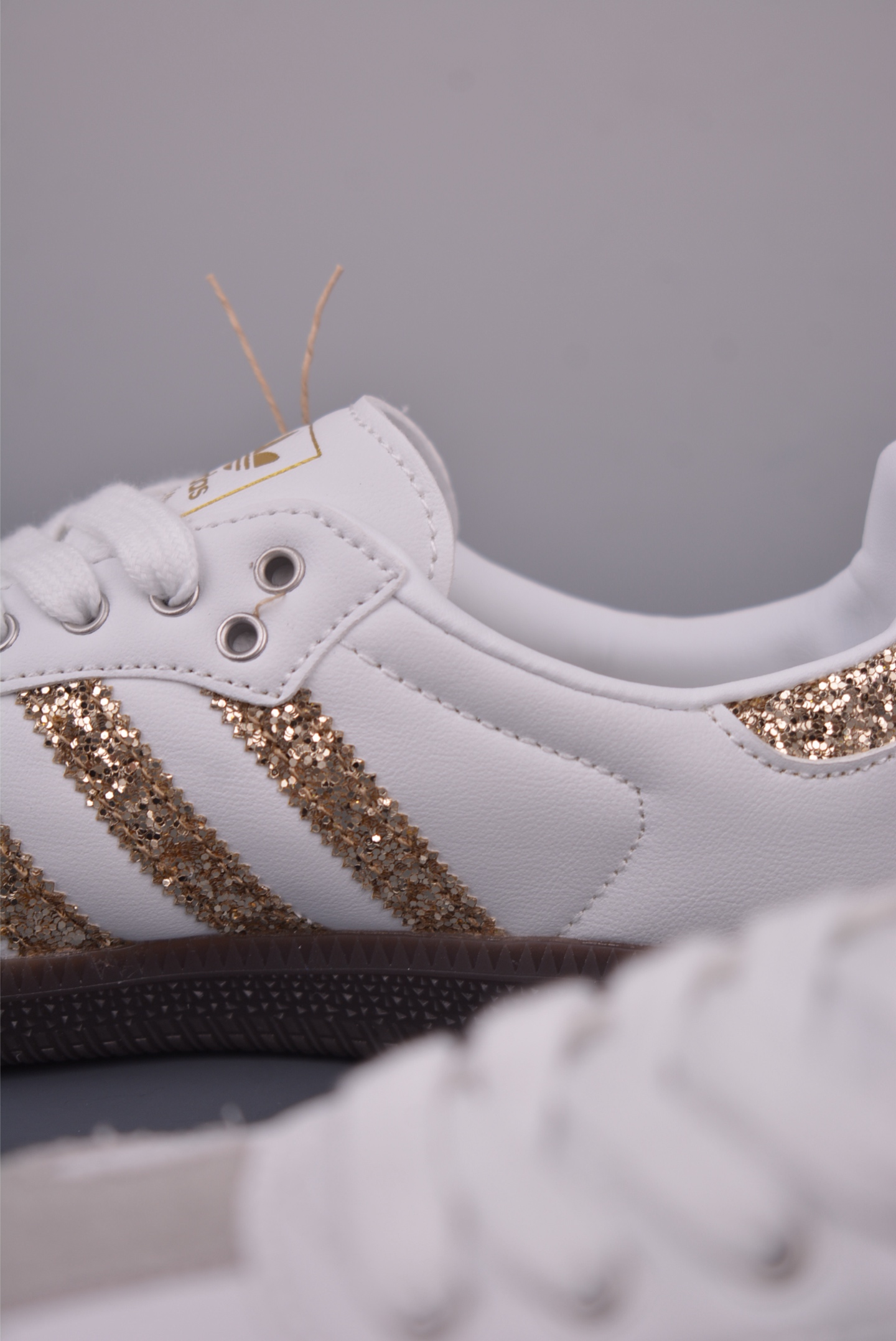 Adidas Samba OG Casual Sneakers With Glitter Stripes - White 8 i1756946617735 3345 0 7