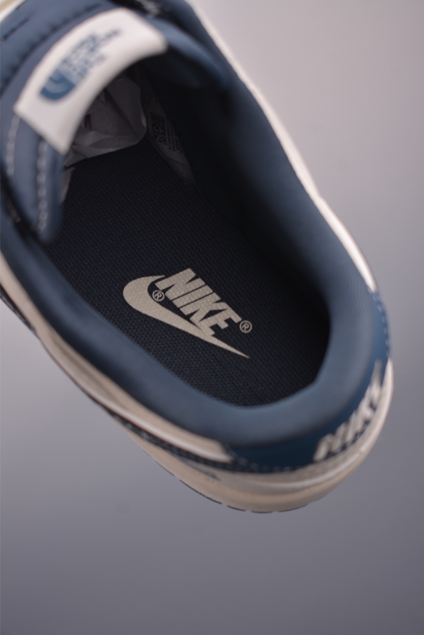 Nike SB Dunk Low The North Face Cream/Navy Blue Sneakers 10 i1756948668720 1170 0 8