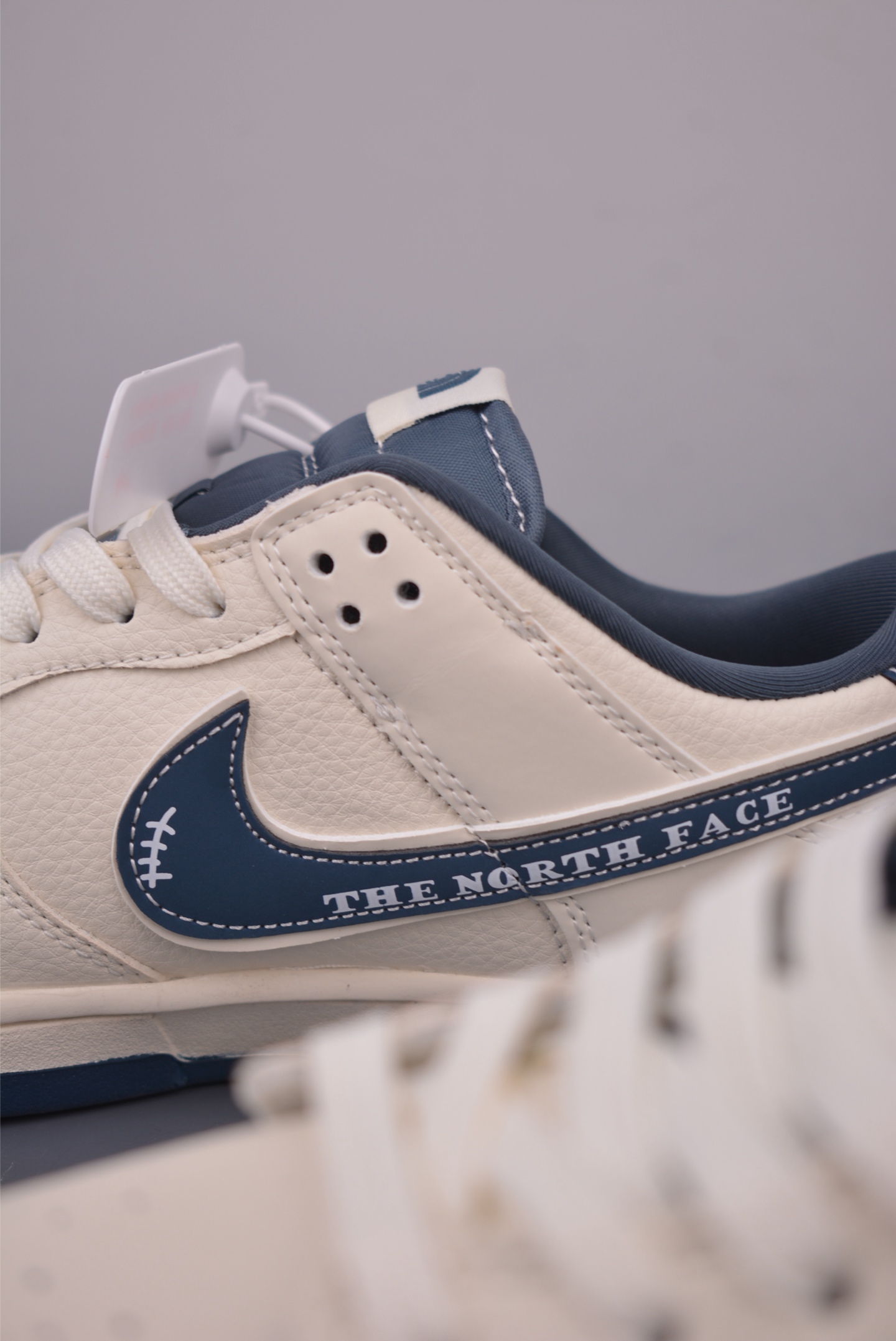 Nike SB Dunk Low The North Face Cream/Navy Blue Sneakers 9 i1756948670491 1418 0 7