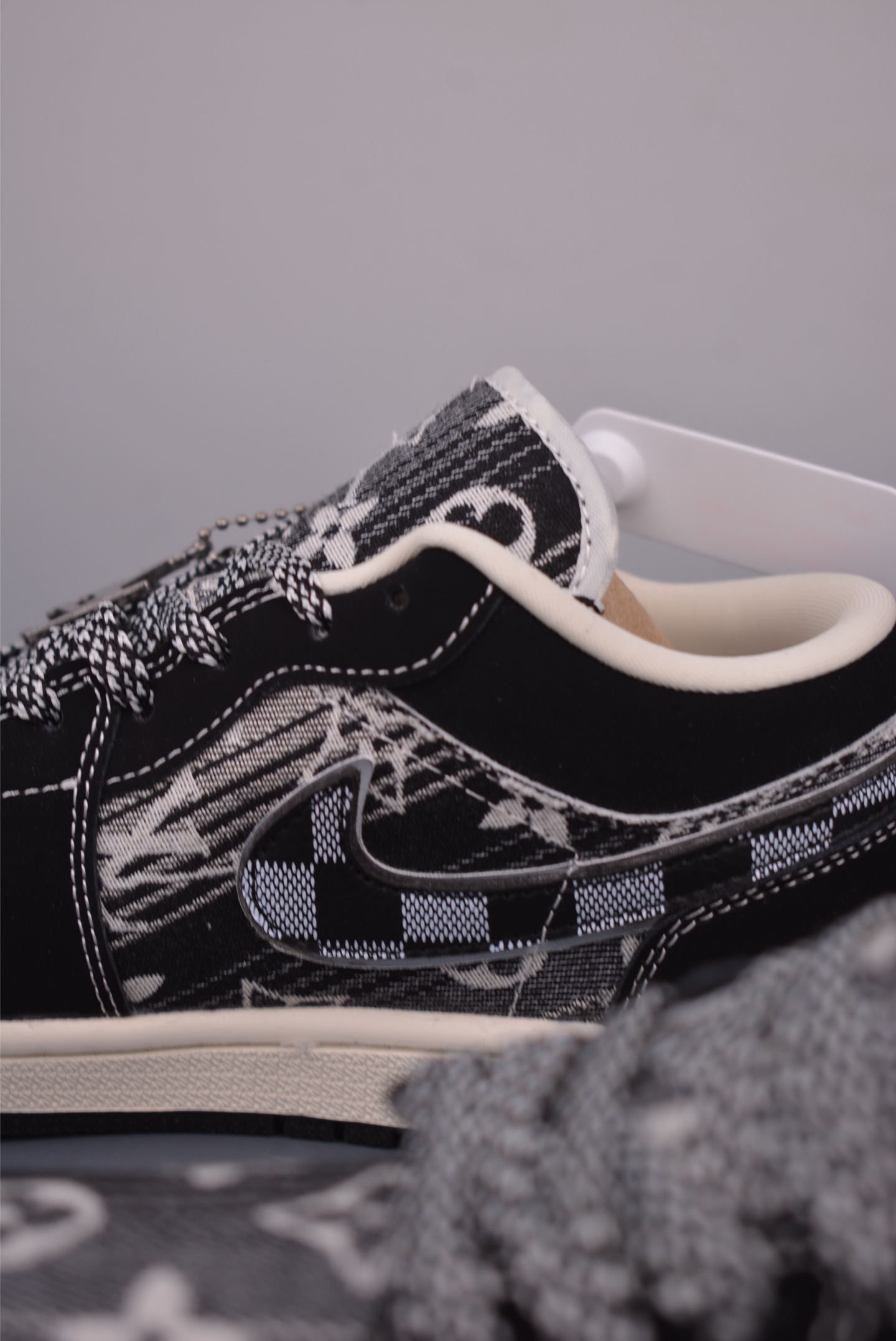 Nike Air Jordan 1 x Louis Vuitton Custom Sneakers - Premium Quality 8 i1756948859693 5959 0 7