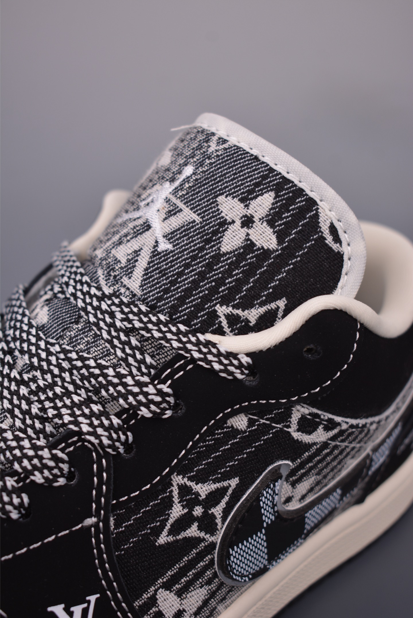 Nike Air Jordan 1 x Louis Vuitton Custom Sneakers - Premium Quality 7 i1756948861445 7935 0 6
