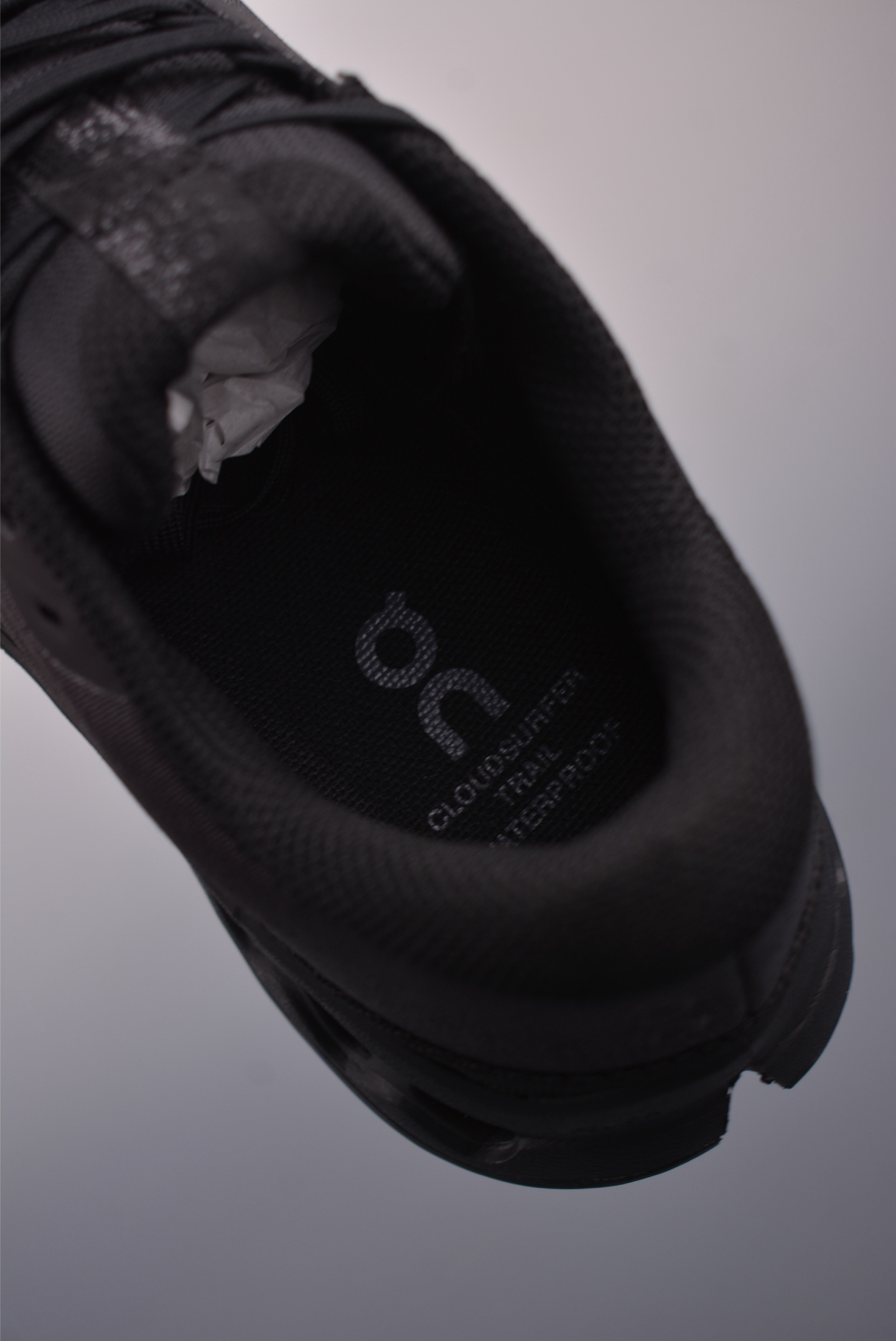 On昂跑 Cloudsurier Trail 2 WP 户外街头机能风跑步鞋 3WF10063030