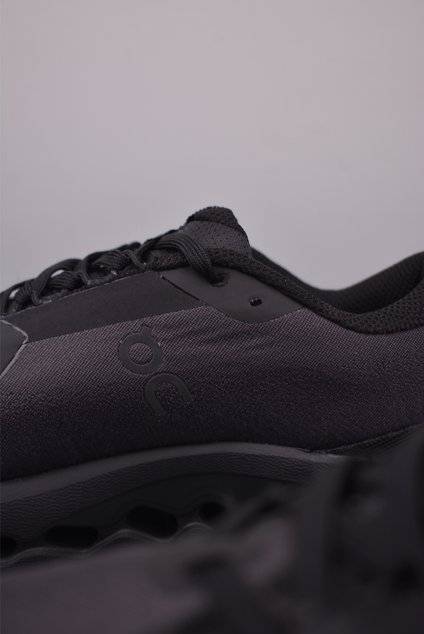 On昂跑 Cloudsurier Trail 2 WP 户外街头机能风跑步鞋 3WF10063030