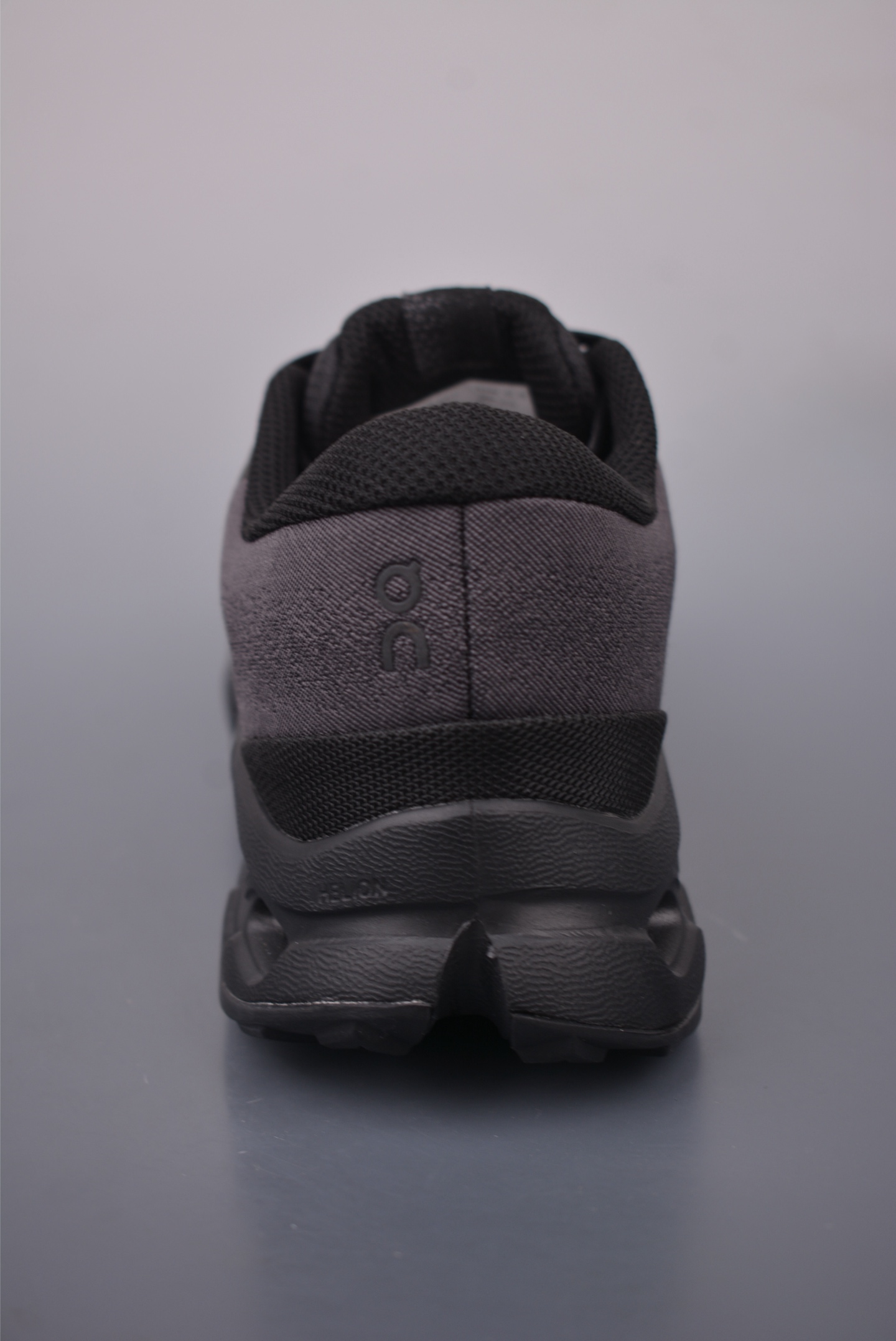 On昂跑 Cloudsurier Trail 2 WP 户外街头机能风跑步鞋 3WF10063030