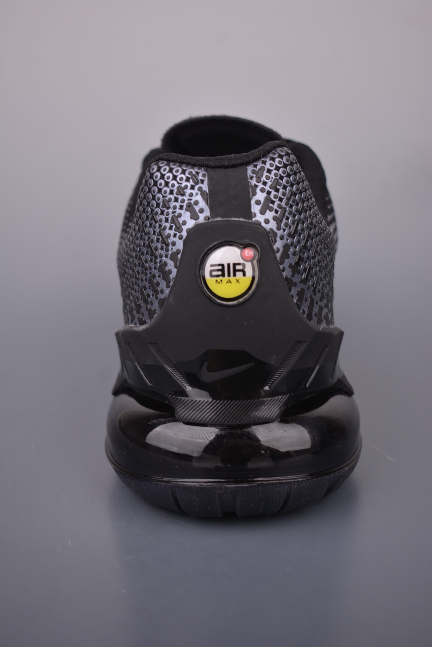 Nike Air Max Phcenk 舒适百搭 复古小气垫 运动鞋 整体发泡中底 拼接橡胶耐磨大底 FZ6367-004