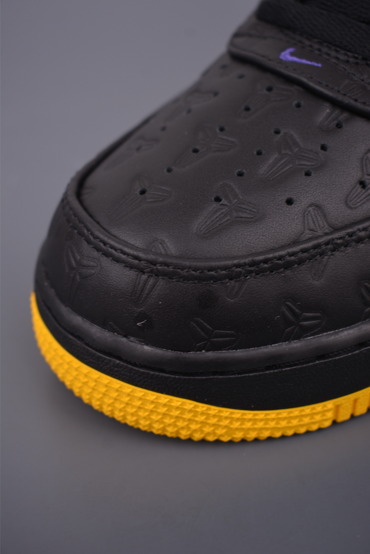 Nike Air Force 1 Low Kobe Bryant Edition - Black/Yellow 7 i1757032947594 927 0 5