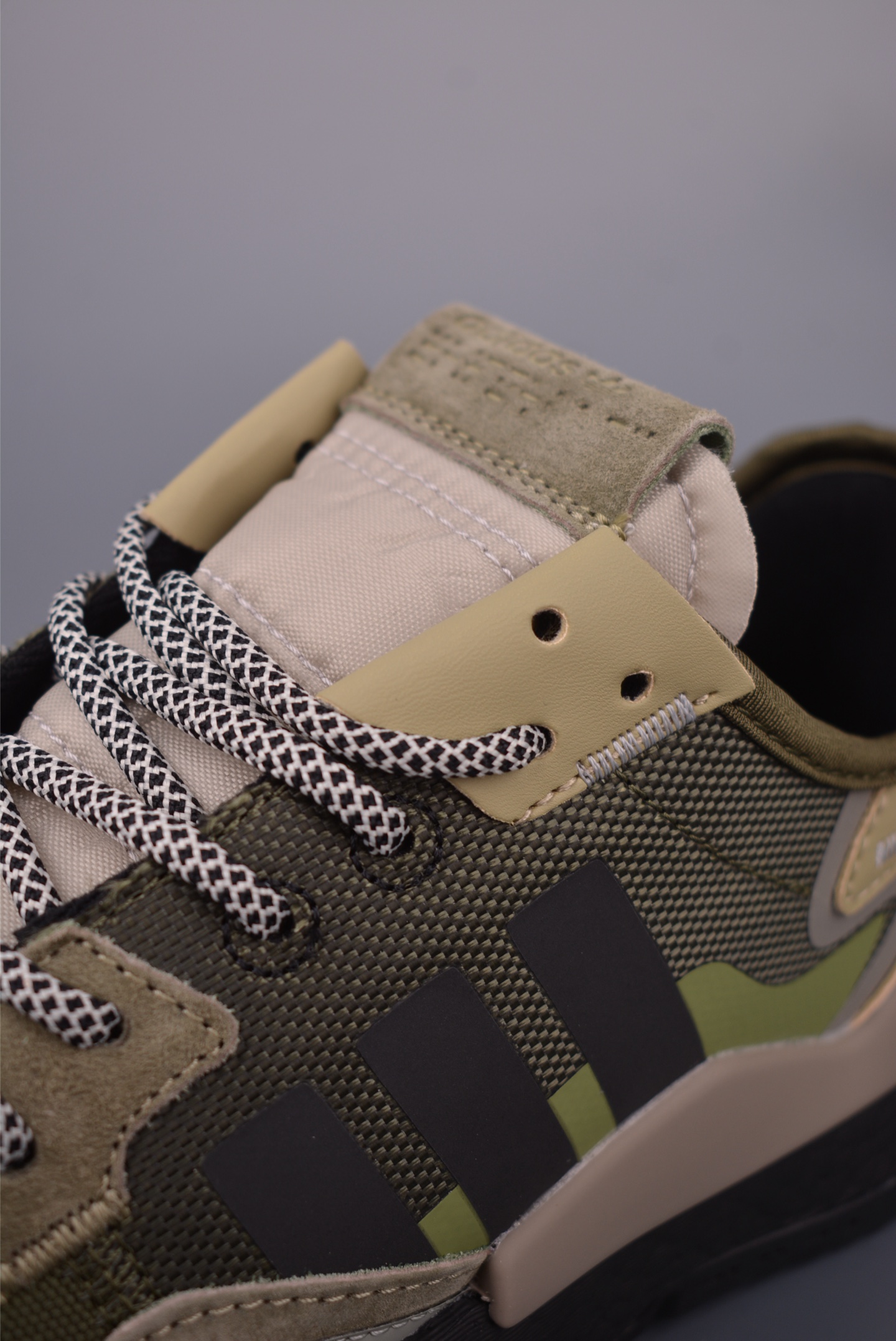 Adidas Nite Jogger Boost: Retro Style with Modern Comfort in Neutral Tones 8 i1757033189697 471 0 6