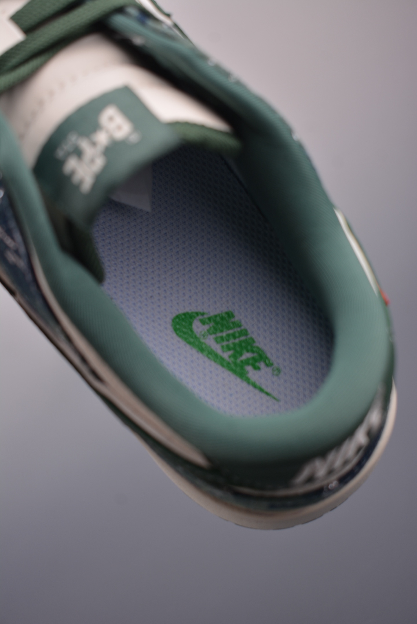 Nike SB Dunk Low 'BAPE' Camo Sneakers - Premium Quality & Comfort 10 i1757033842414 7634 0 8