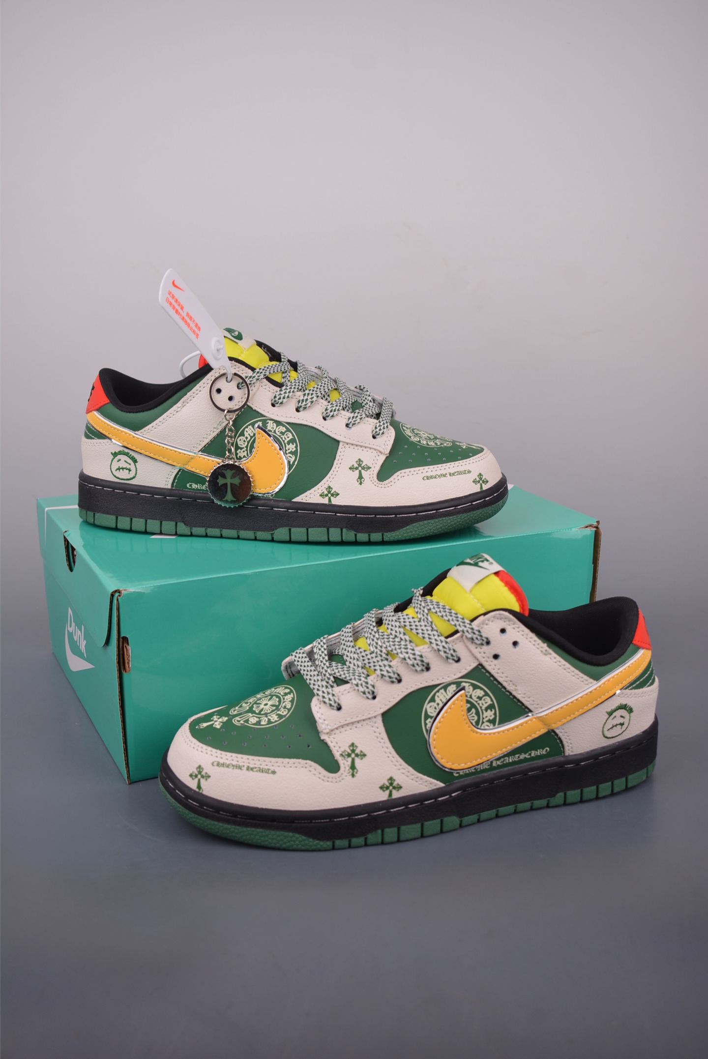Nike SB Dunk Low Givenchy Premium Leather Sneakers DG2025-0022722 5 i1757033887258 6985 0 4