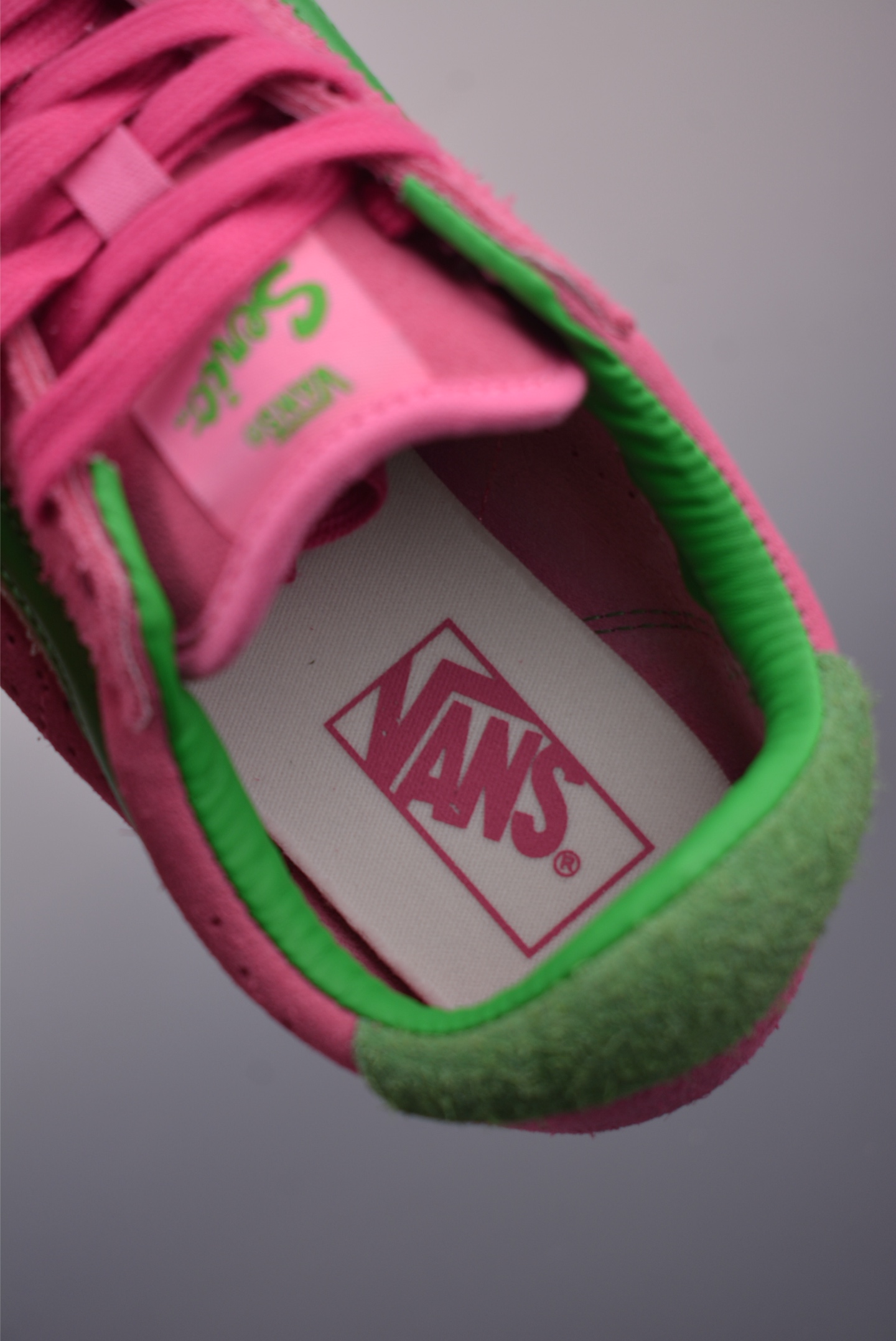 Vans Super LowPro Dragon Fruit Retro Thin Bottom Training Shoes 9 i1757067810927 9702 0 8