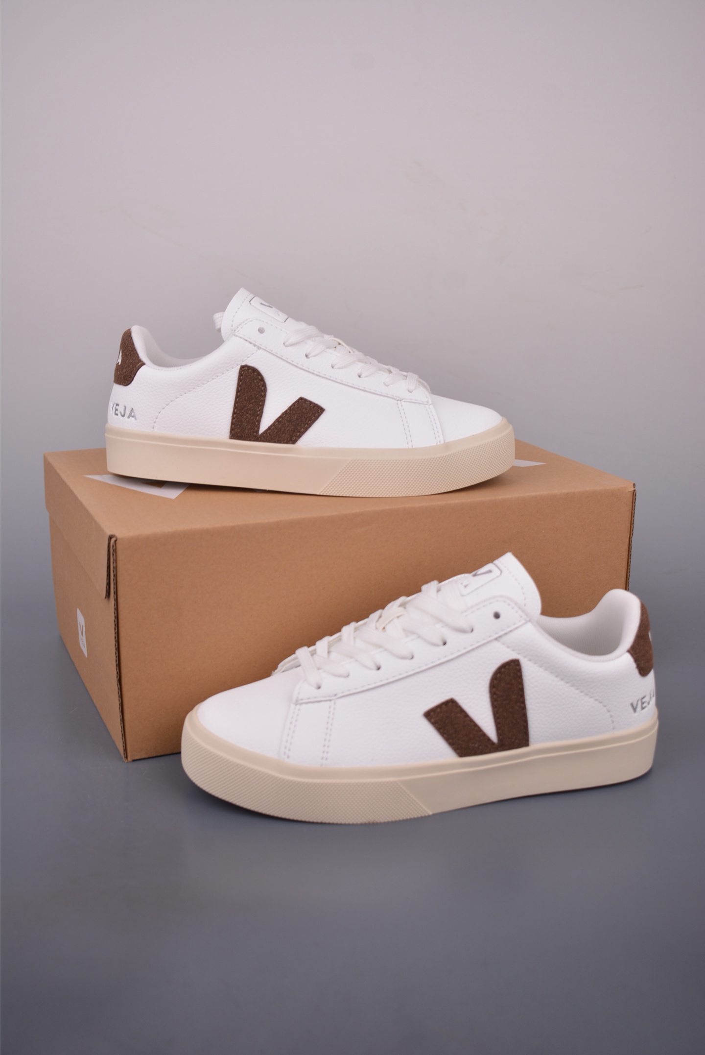 Veja Recife Leather Sneakers - Stylish, Comfortable, and Eco-Friendly Design 11 i1757068388189 5180 0 10