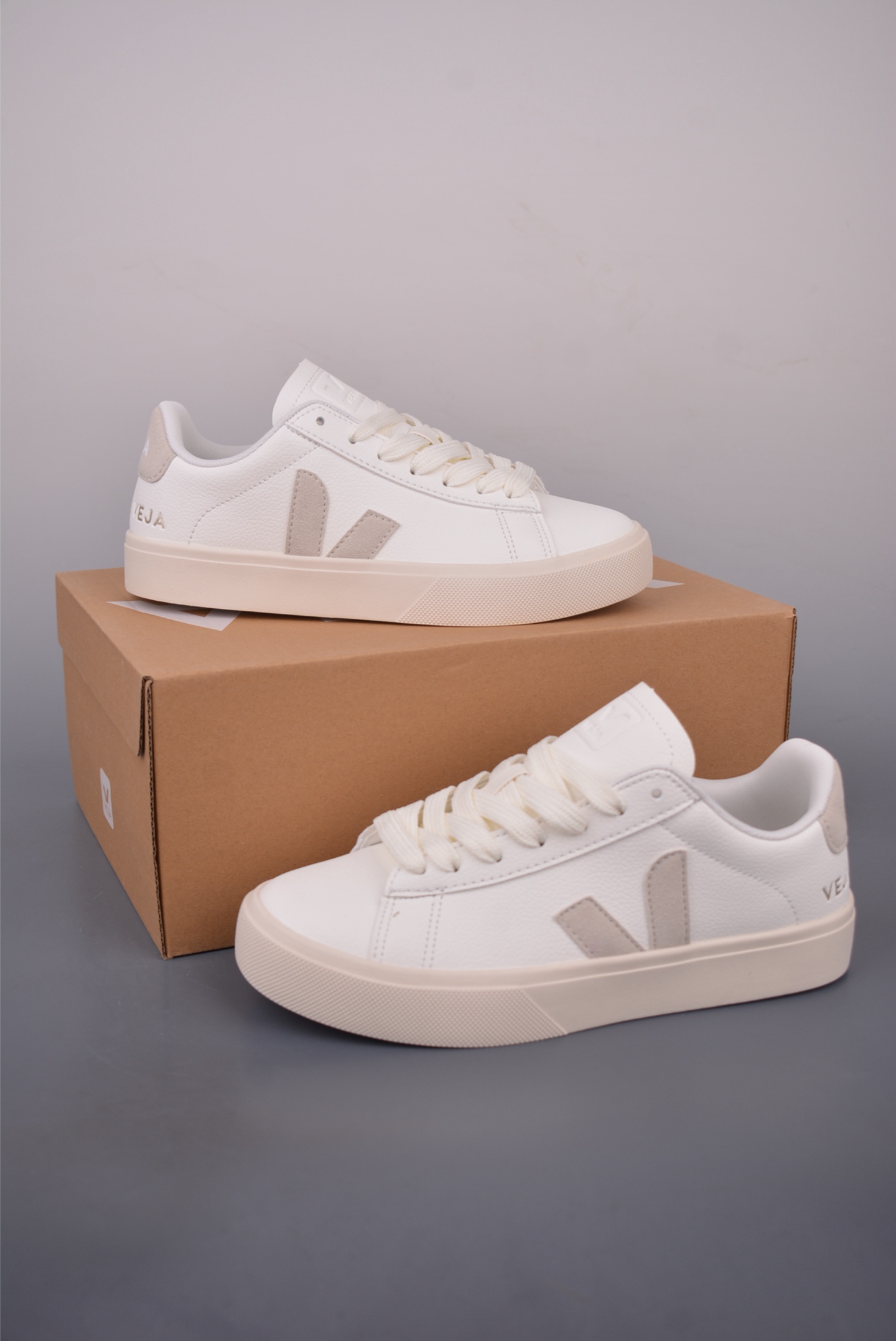 Veja Recife Leather Sneakers - Stylish, Comfortable, and Eco-Friendly Design 6 i1757068390075 1149 0 5