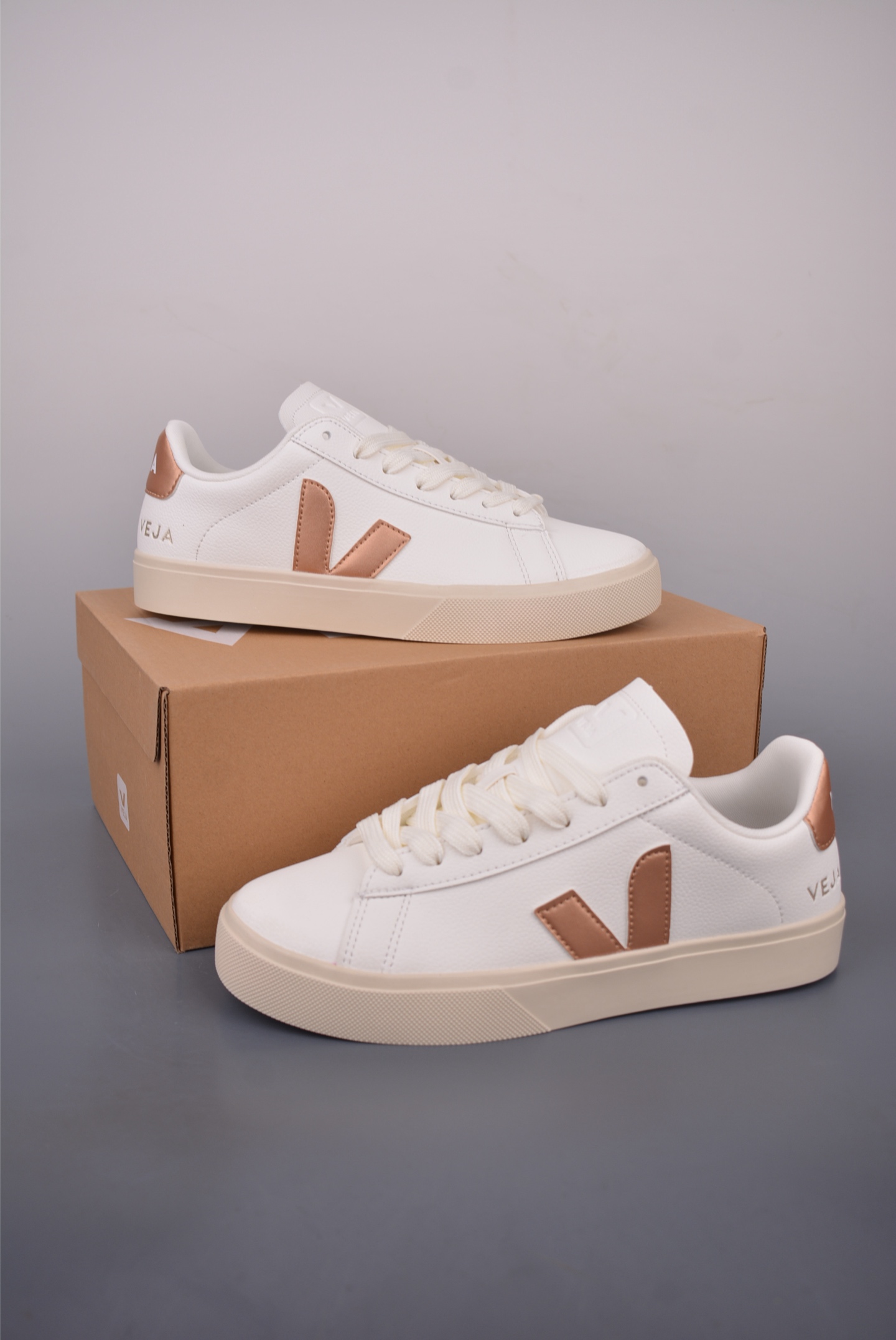 Veja Recife Leather Sneakers - Stylish, Comfortable, and Eco-Friendly Design 5 i1757068391118 2328 0 4