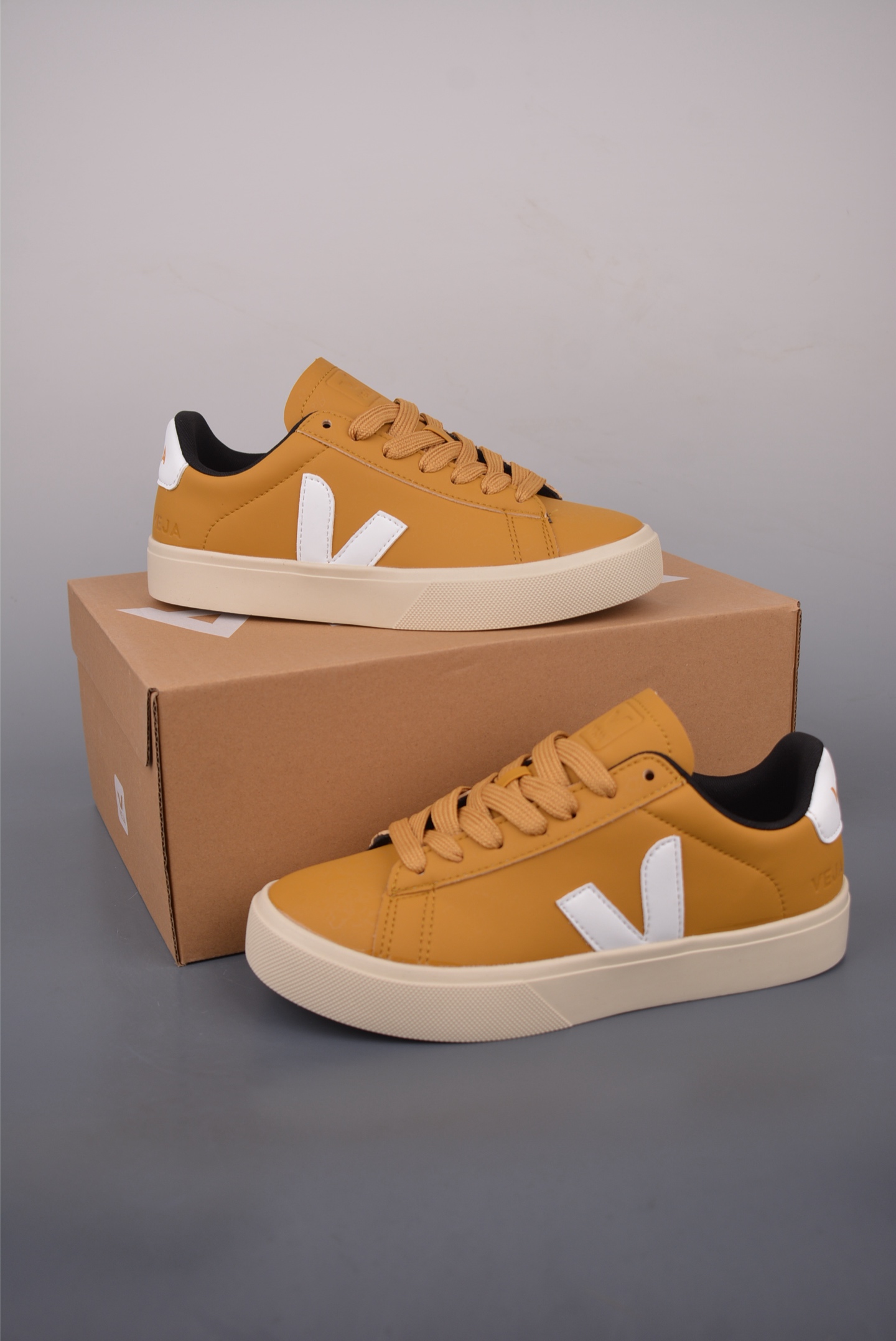 Veja Recife Leather Sneakers - Stylish, Comfortable, and Eco-Friendly Design 1 i1757068391154 4986 0 0