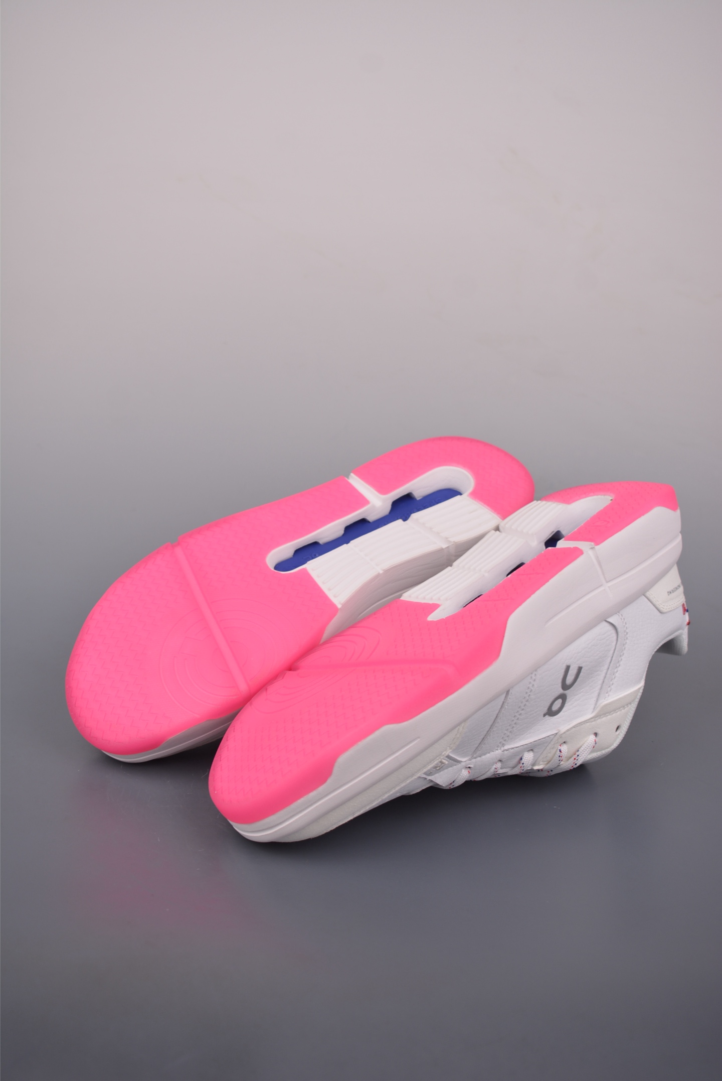 On The Roger Clubhouse White/Pink Women's Sneaker - Urban Exploration Ready 4 i1757116960625 4681 0 2