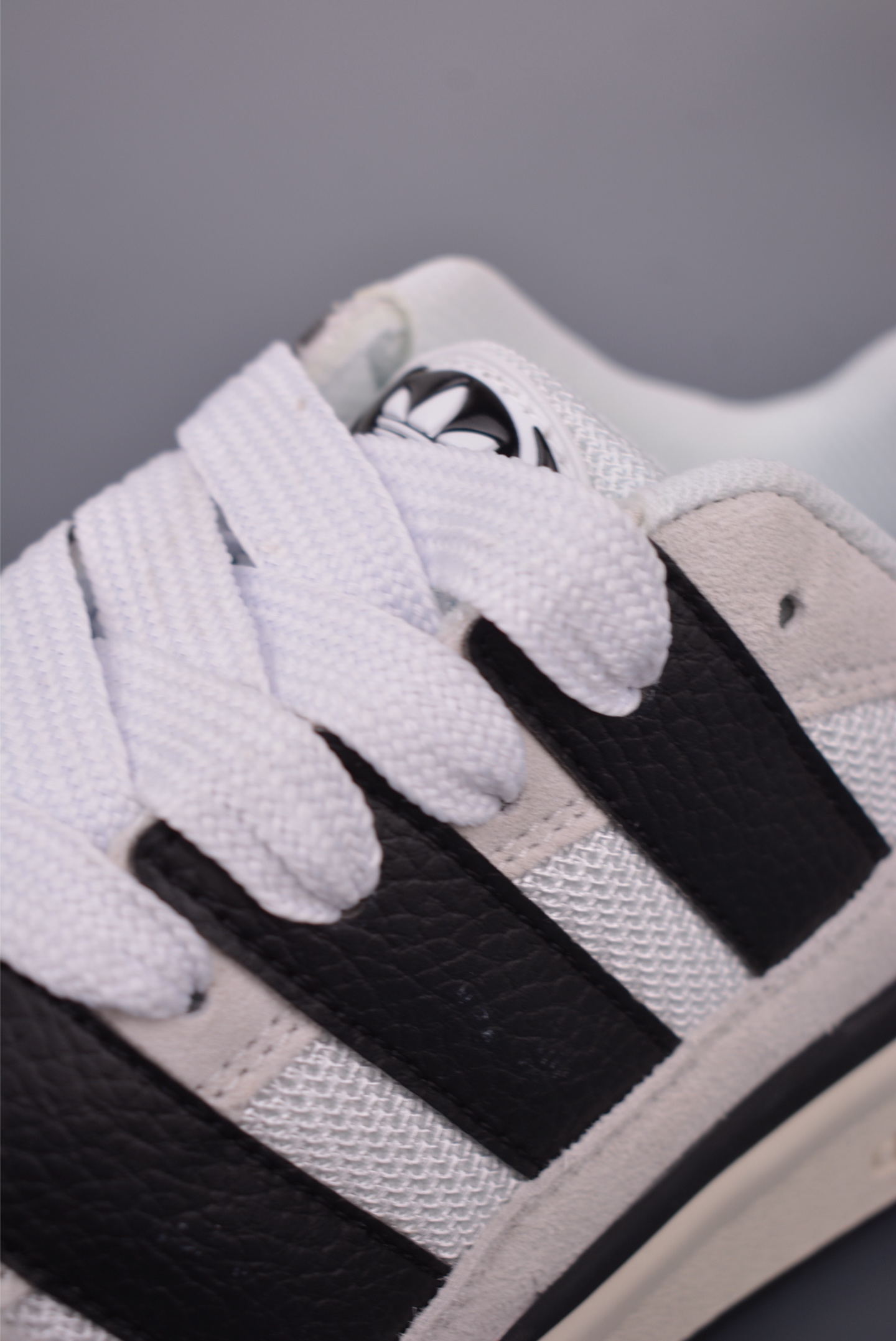 Adidas Originals Forum 2000 CL Low Top Casual Sneakers - Retro Style 7 i1757117089379 4031 0 6