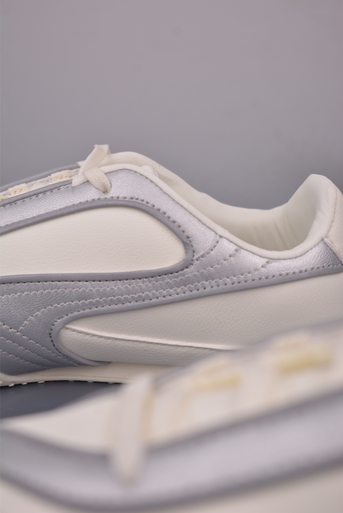 Puma Bella V2 Leather Low-Top Trainer Shoes - Classic Style, Ultimate Comfort 8 i1757117430285 4330 0 7
