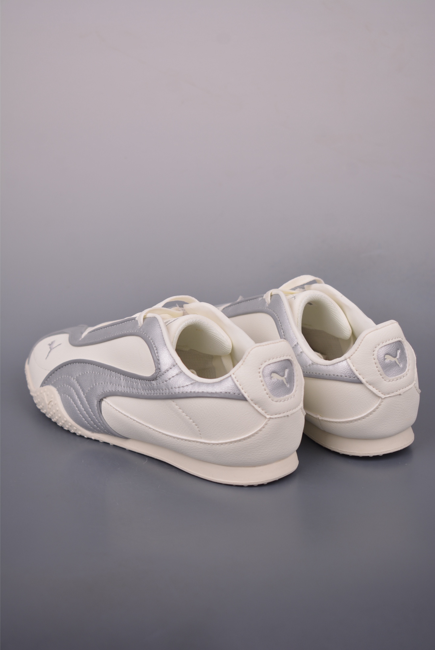 Puma Bella V2 Leather Low-Top Trainer Shoes - Classic Style, Ultimate Comfort 2 i1757117430311 8202 0 1