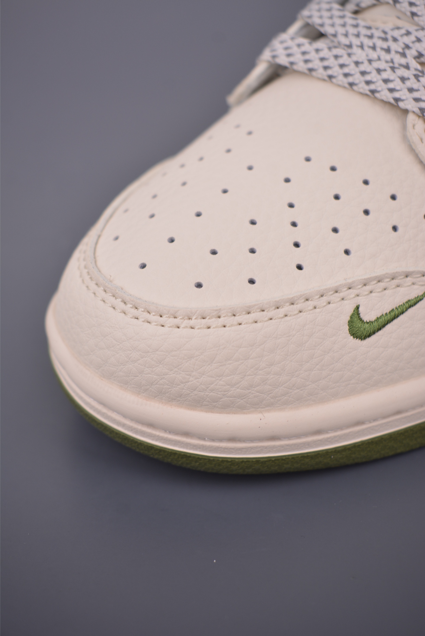 Nike SB Dunk Low Pro Premium Shoes - Cream/Green - HS2506 - All Sizes 7 i1757117768366 1005 0 5
