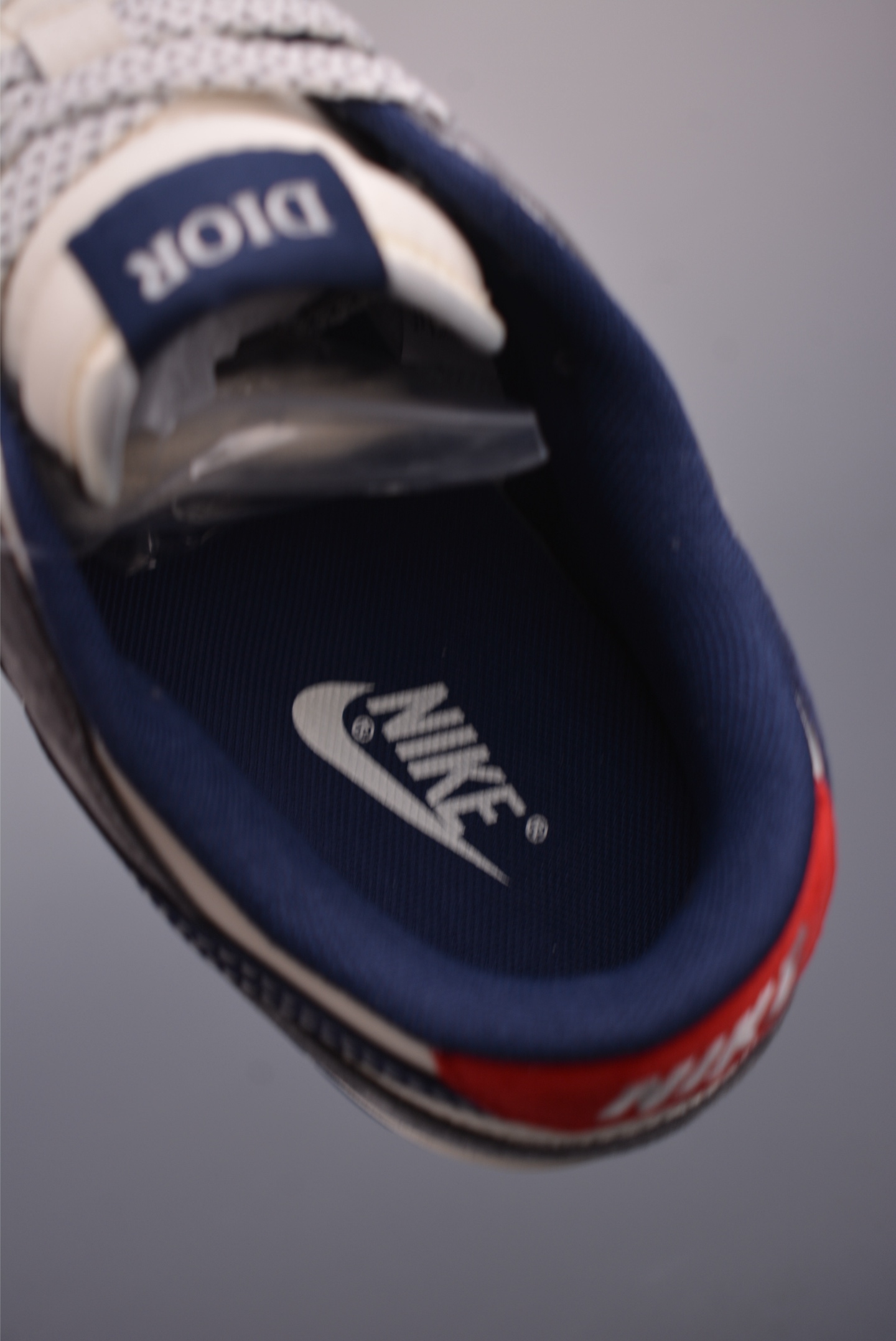 Nike SB Dunk Low Dior Collaboration Sneakers - Premium Quality & Style 9 i1757117810150 198 0 8
