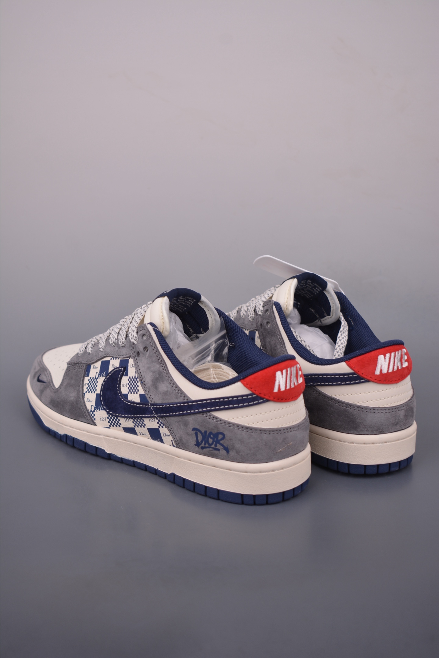 Nike SB Dunk Low Dior Collaboration Sneakers - Premium Quality & Style 2 i1757117810177 8174 0 1