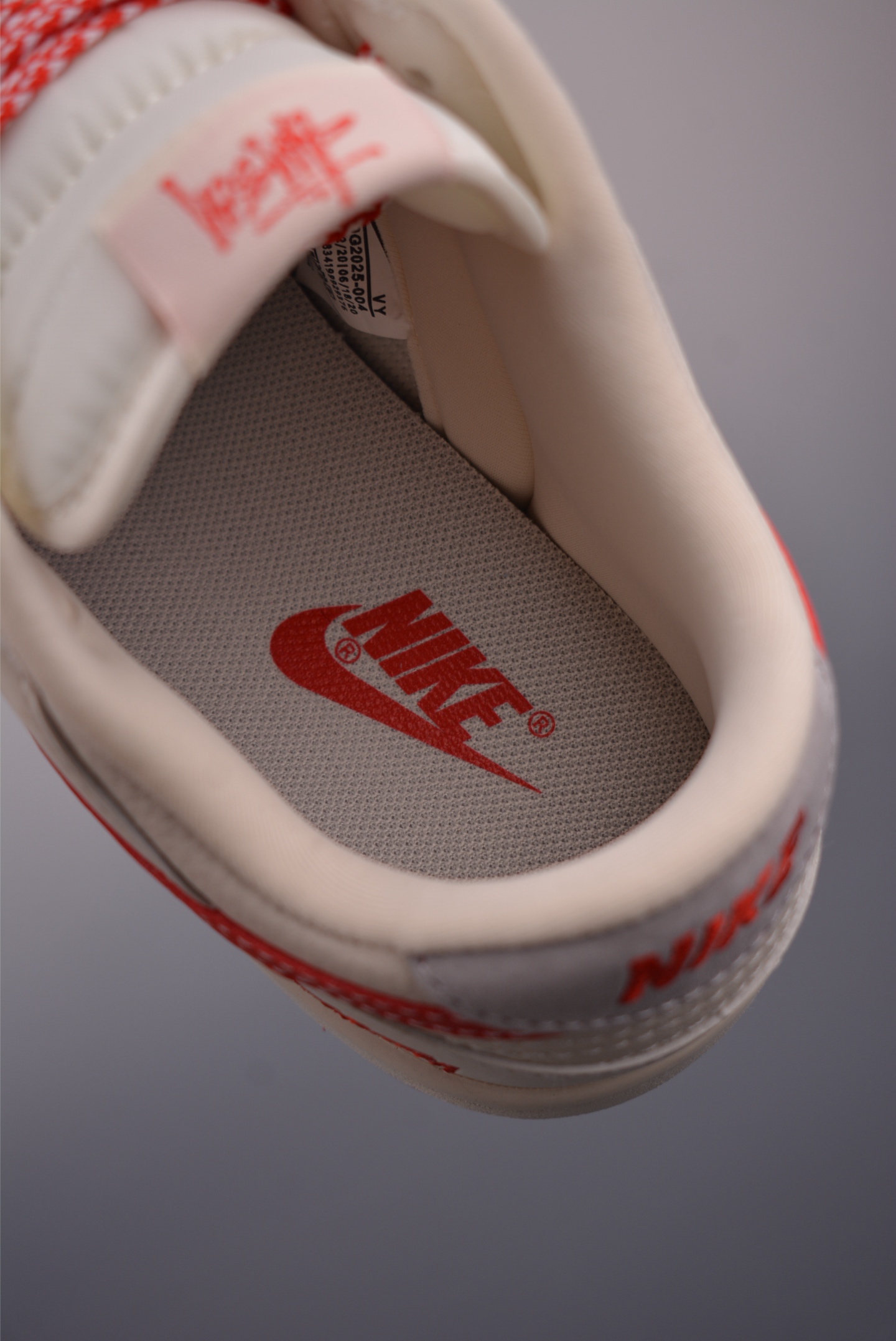 Nike SB Dunk Low Stussy Collab Premium Leather Sneakers - Fashionable and Durable 10 i1757117940421 4330 0 8