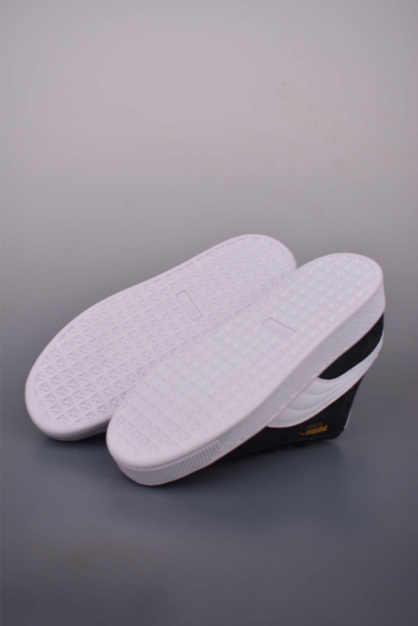 PUMA Suede XL: Lightweight, Anti-Slip, Low-Top Skate Shoes - Perfect Details 4 i1757118034444 945 0 2