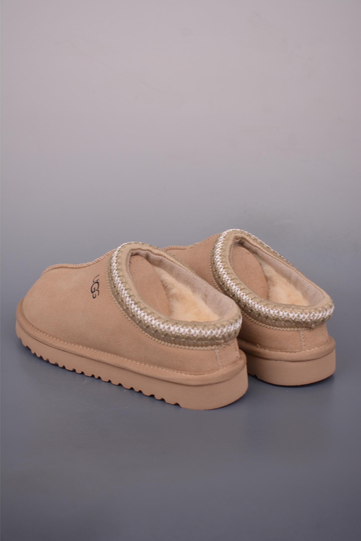 UGG Tasman Slipper: Cozy Warmth & Ethnic Style, Sizes 35-42. Step into Comfort! 2 i1757199034360 9935 0 1