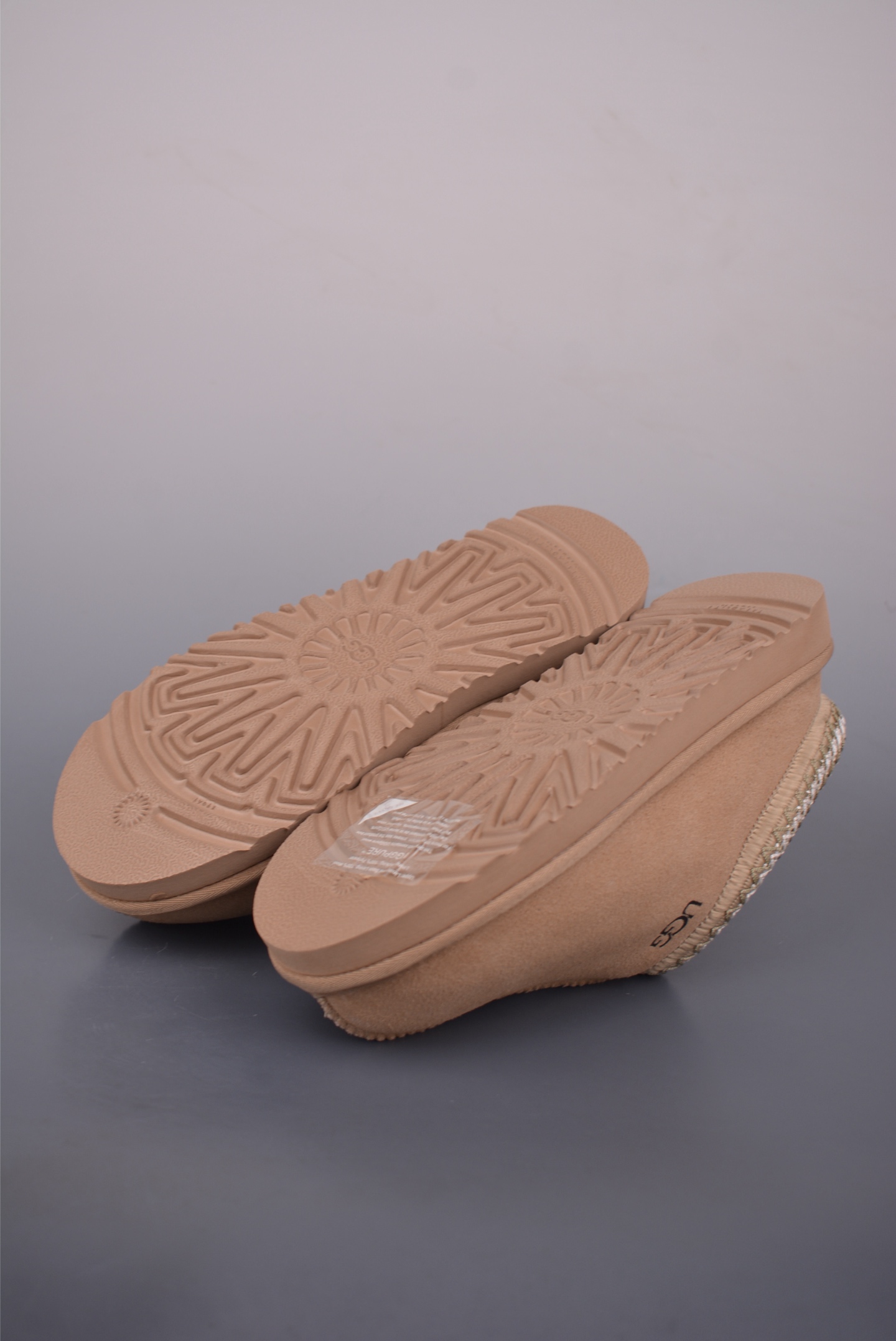 UGG Tasman Slipper: Cozy Warmth & Ethnic Style, Sizes 35-42. Step into Comfort! 3 i1757199036870 1847 0 2
