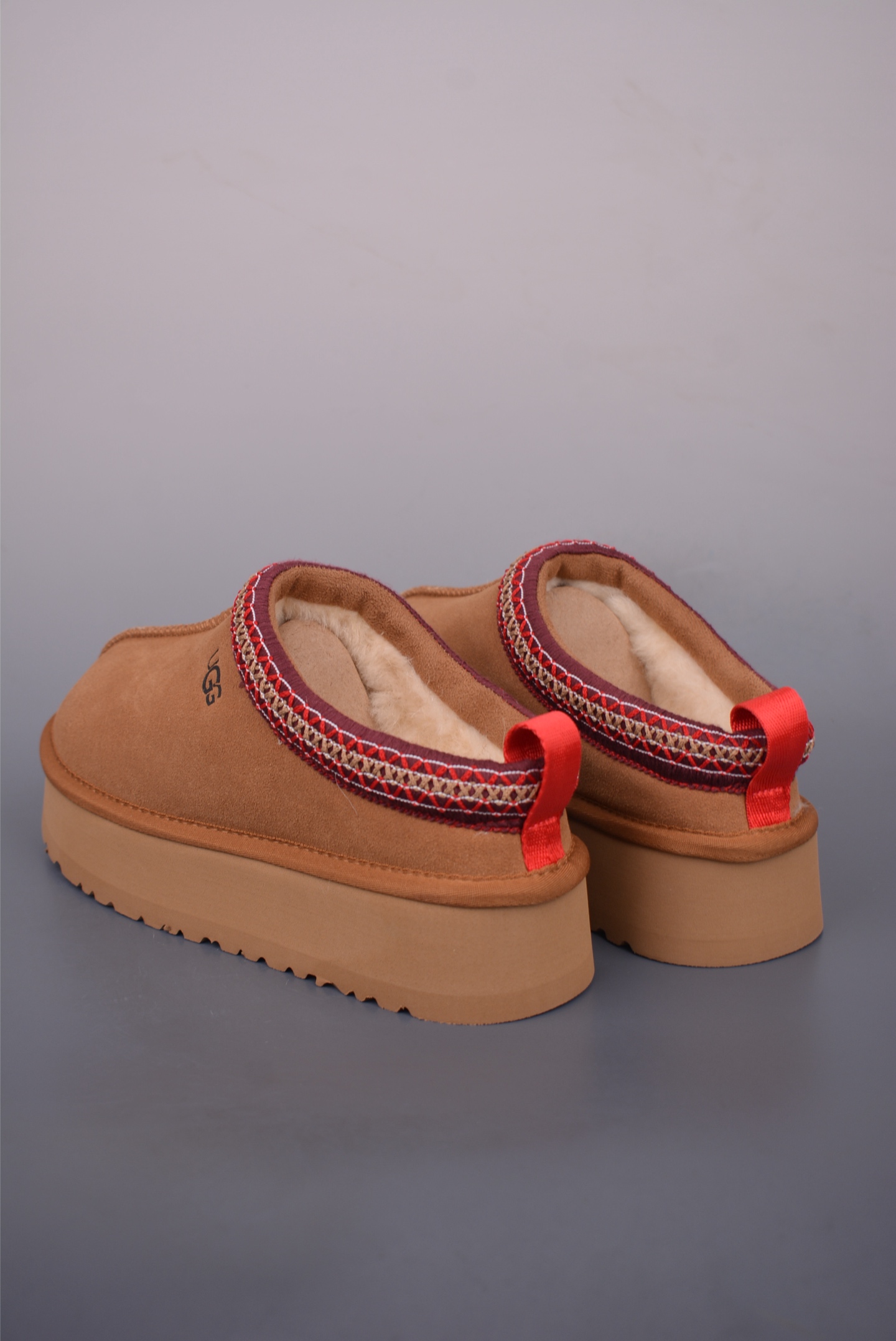 UGG Women's Tasman Max Clog Slipper Mule Shearling Platform Shoes 3 i1757199113580 1196 0 1